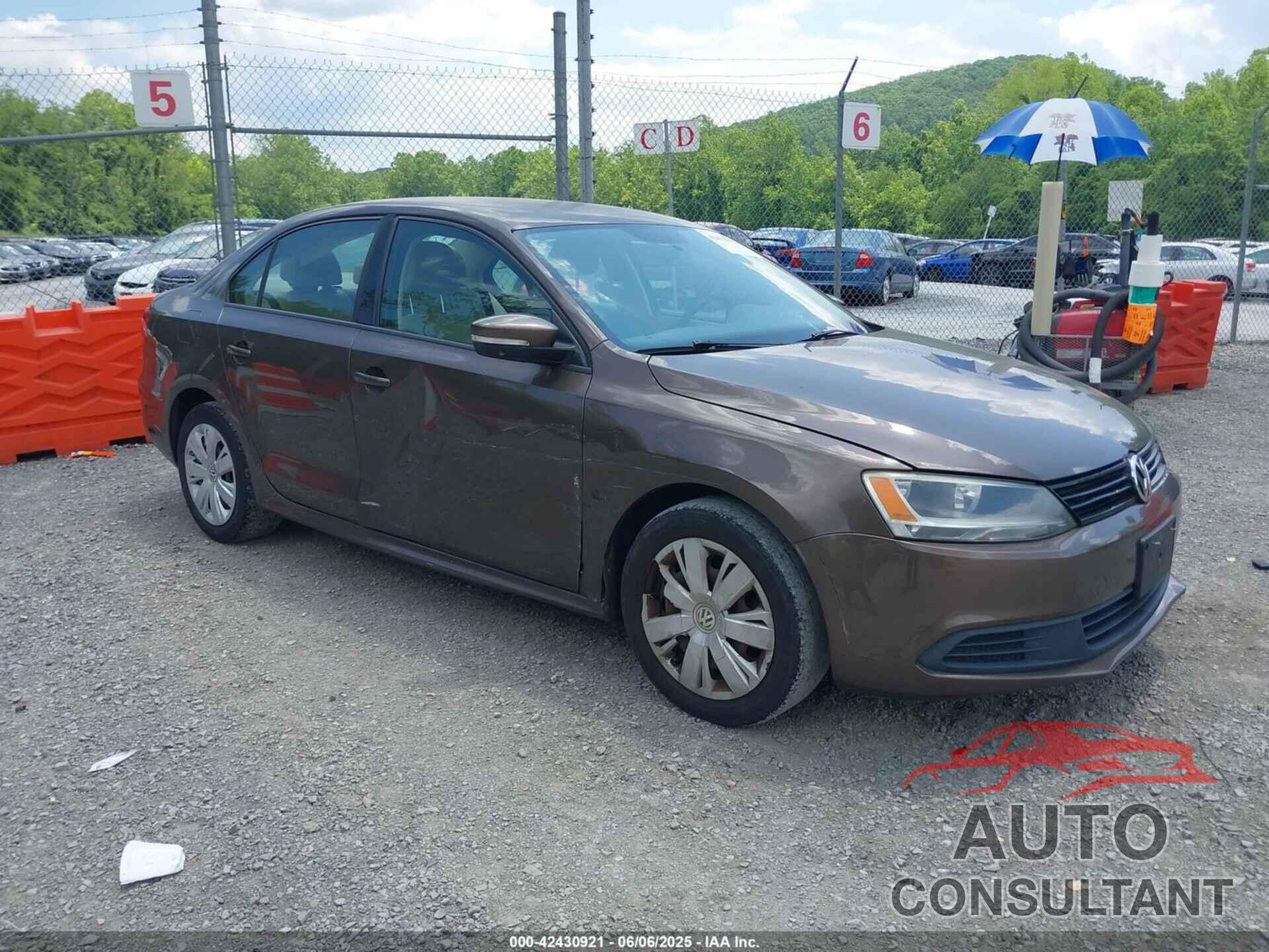VOLKSWAGEN JETTA 2011 - 3VWDZ7AJ8BM054070