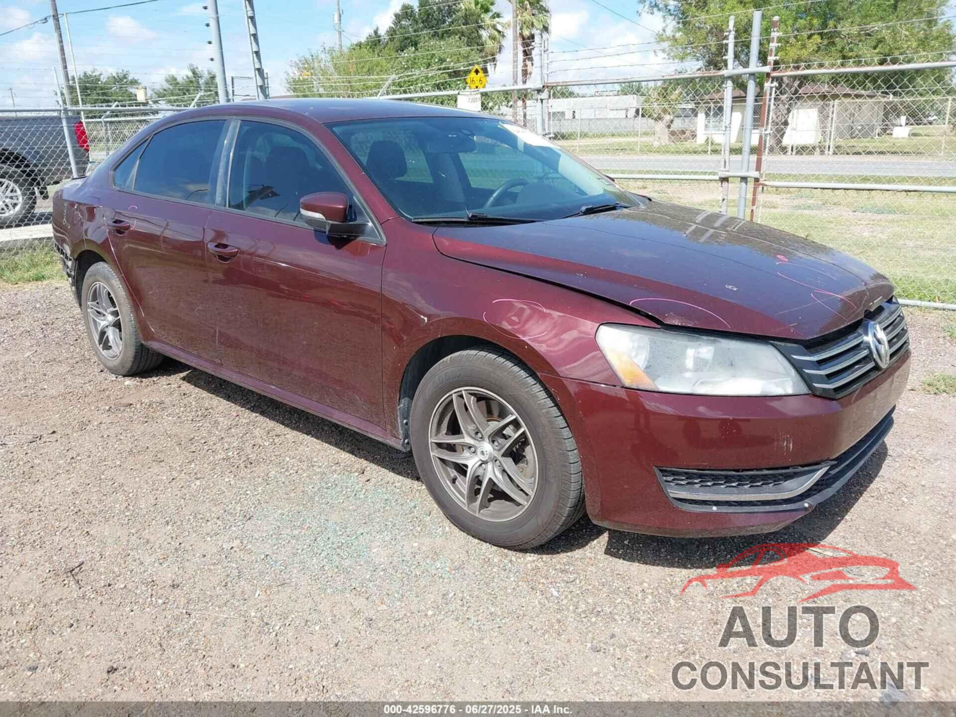 VOLKSWAGEN PASSAT 2014 - 1VWAP7A33EC021266