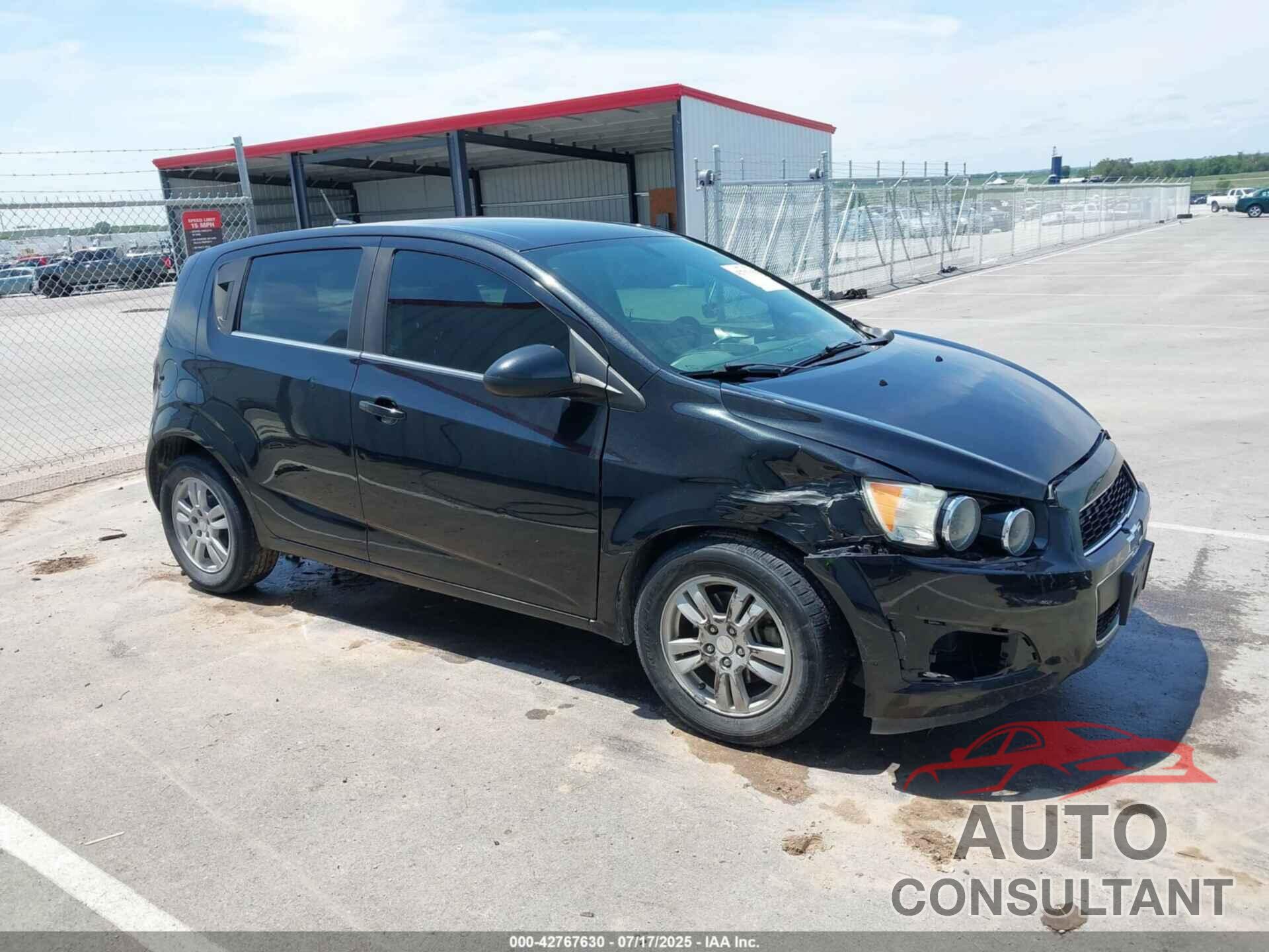 CHEVROLET SONIC 2014 - 1G1JC6SH0E4208843