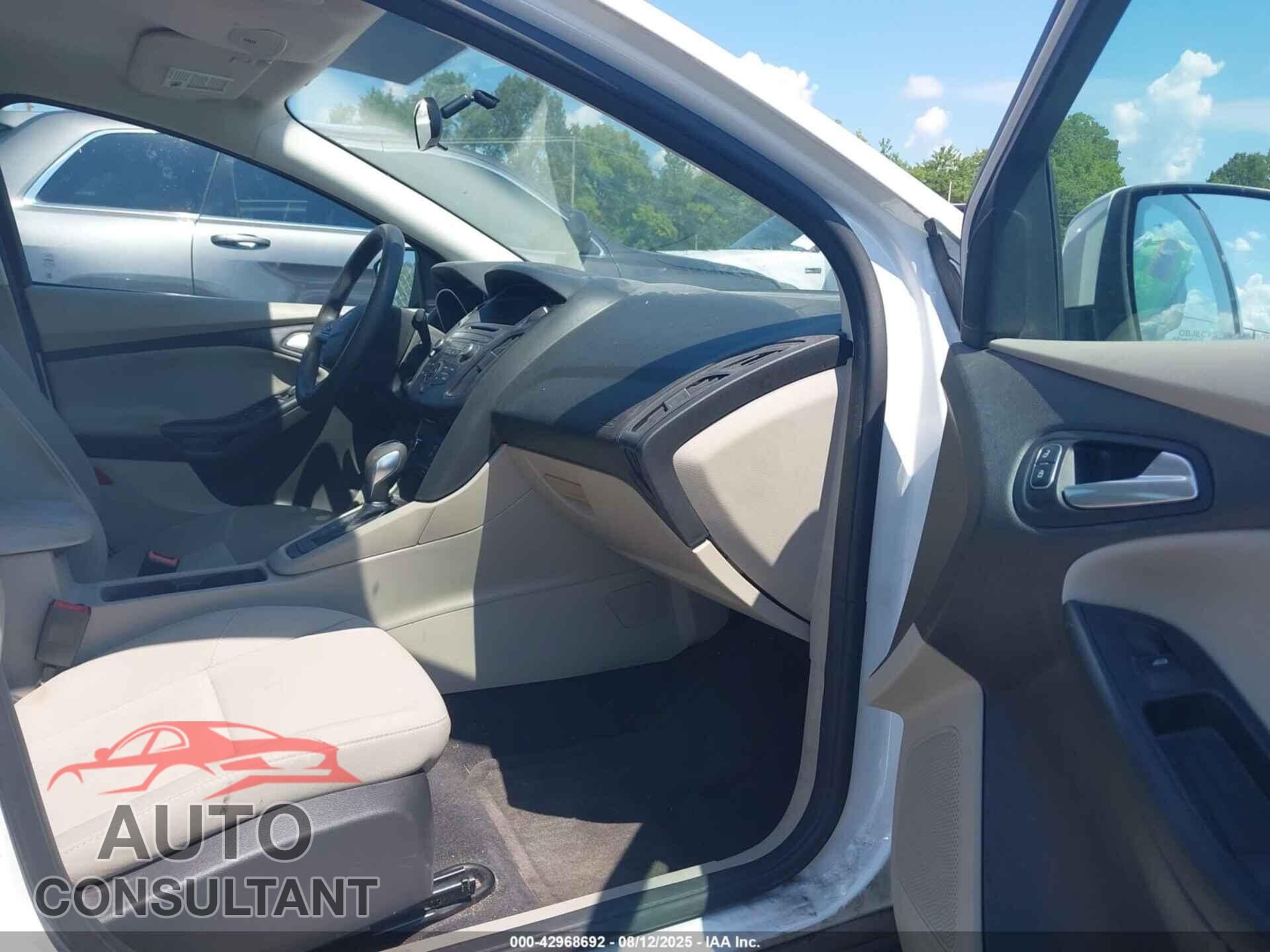 FORD FOCUS 2016 - 1FADP3F22GL309054