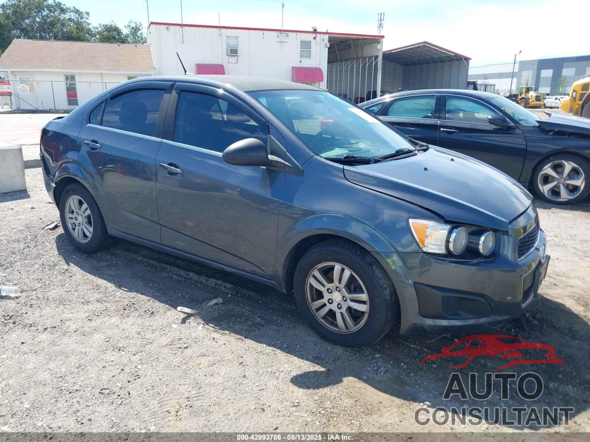 CHEVROLET SONIC 2012 - 1G1JC5SHXC4223356