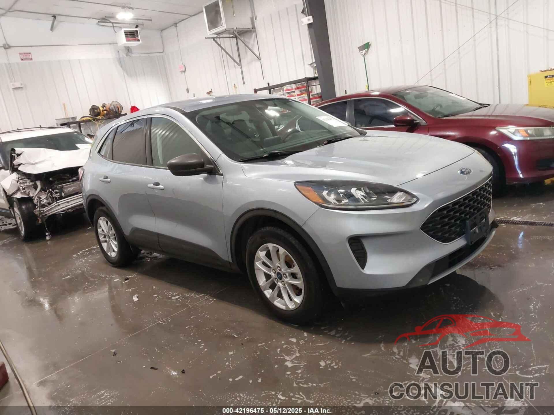 FORD ESCAPE 2022 - 1FMCU0G64NUB71518