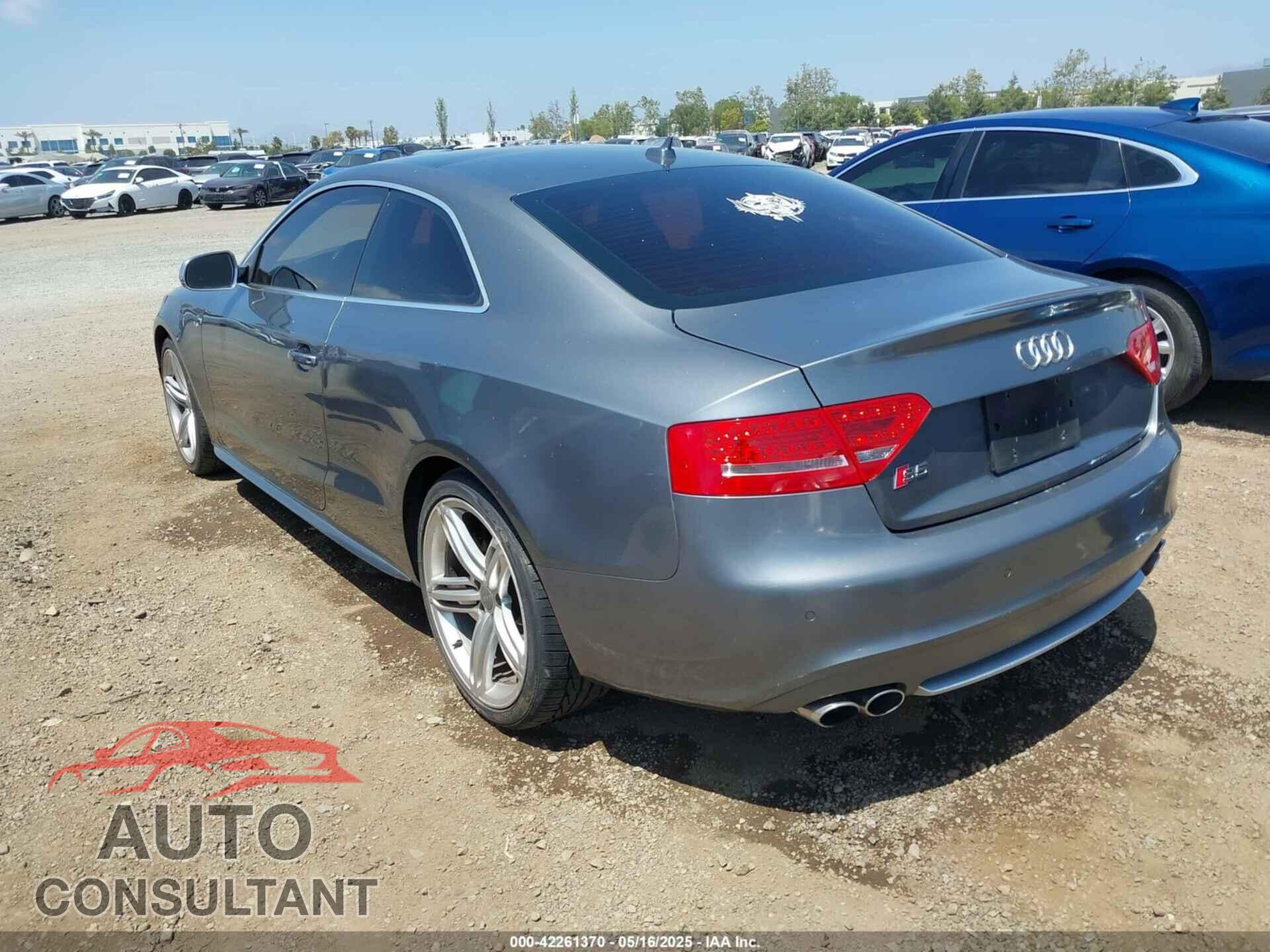 AUDI S5 2012 - WAUCVAFR1CA003642