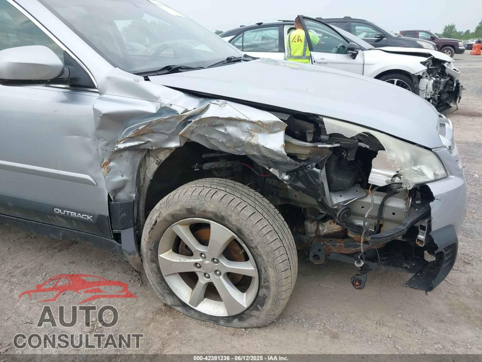 SUBARU OUTBACK 2013 - 4S4BRCLC8D3288324