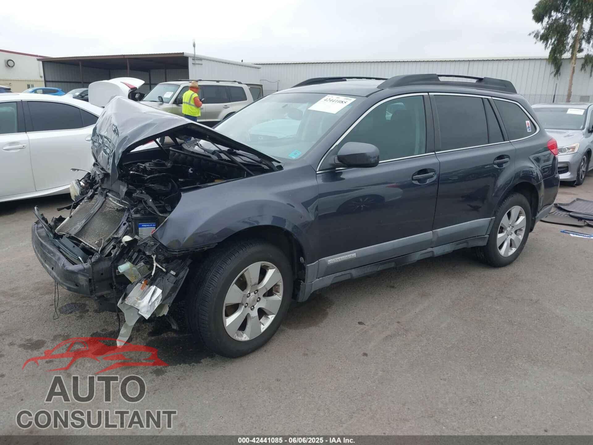 SUBARU OUTBACK 2011 - 4S4BRBGC9B3318433