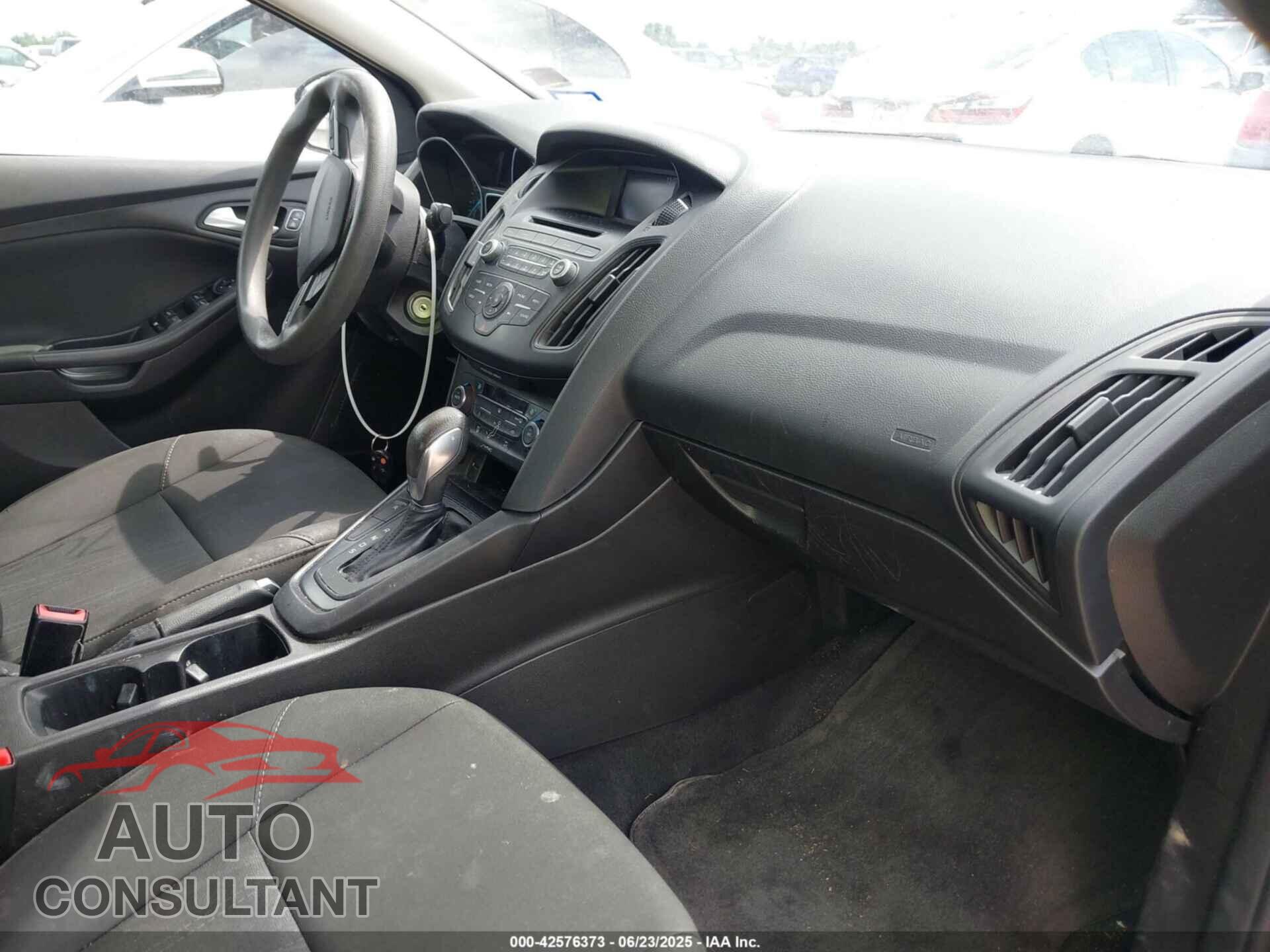 FORD FOCUS 2017 - 1FADP3FE4HL256952