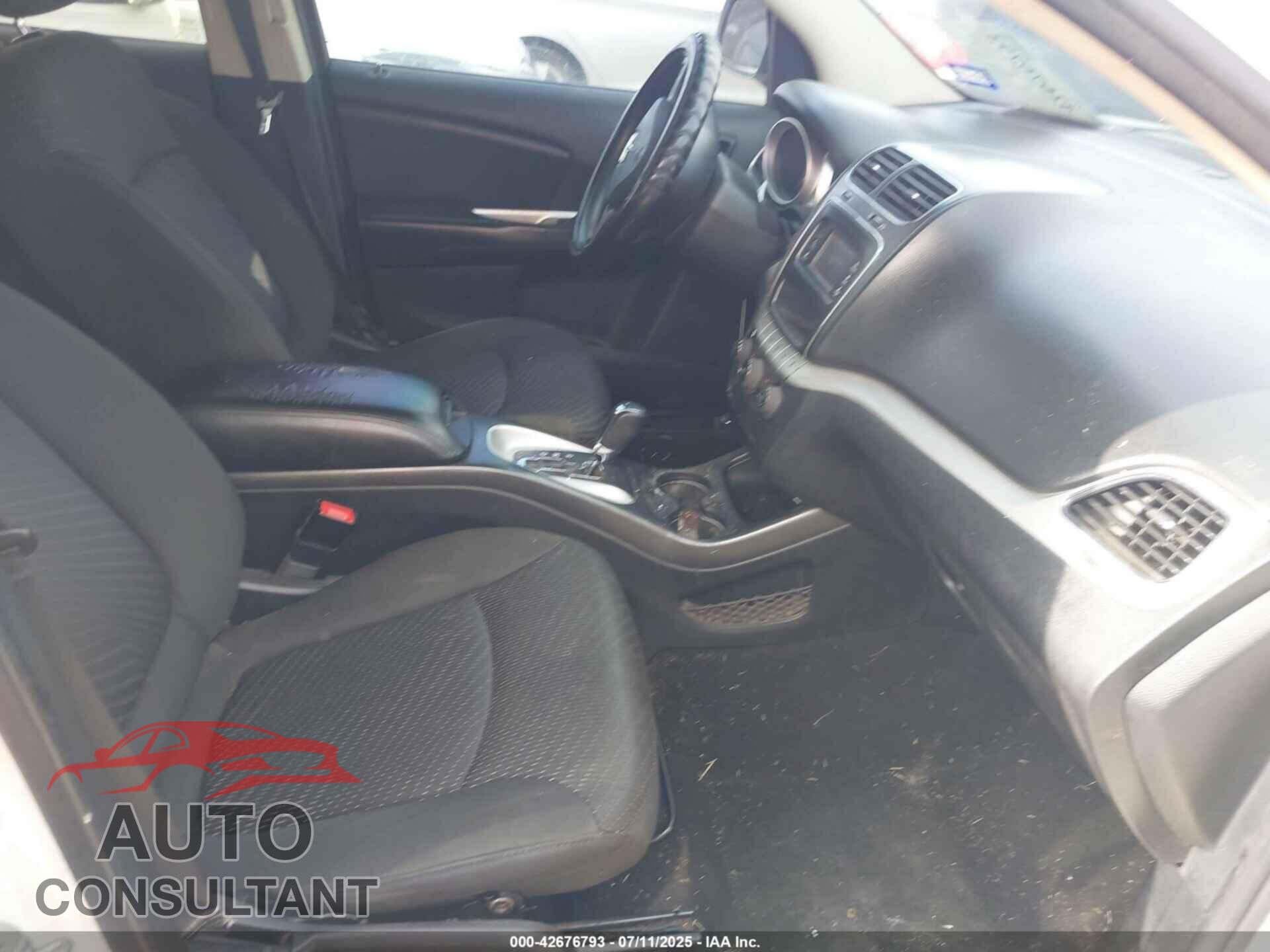 DODGE JOURNEY 2015 - 3C4PDCAB0FT747596