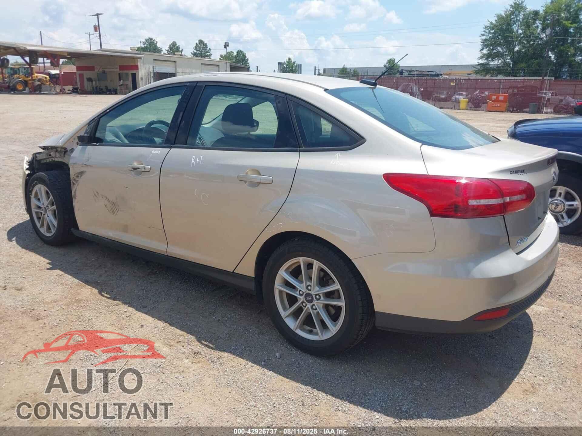 FORD FOCUS 2018 - 1FADP3FE4JL229157