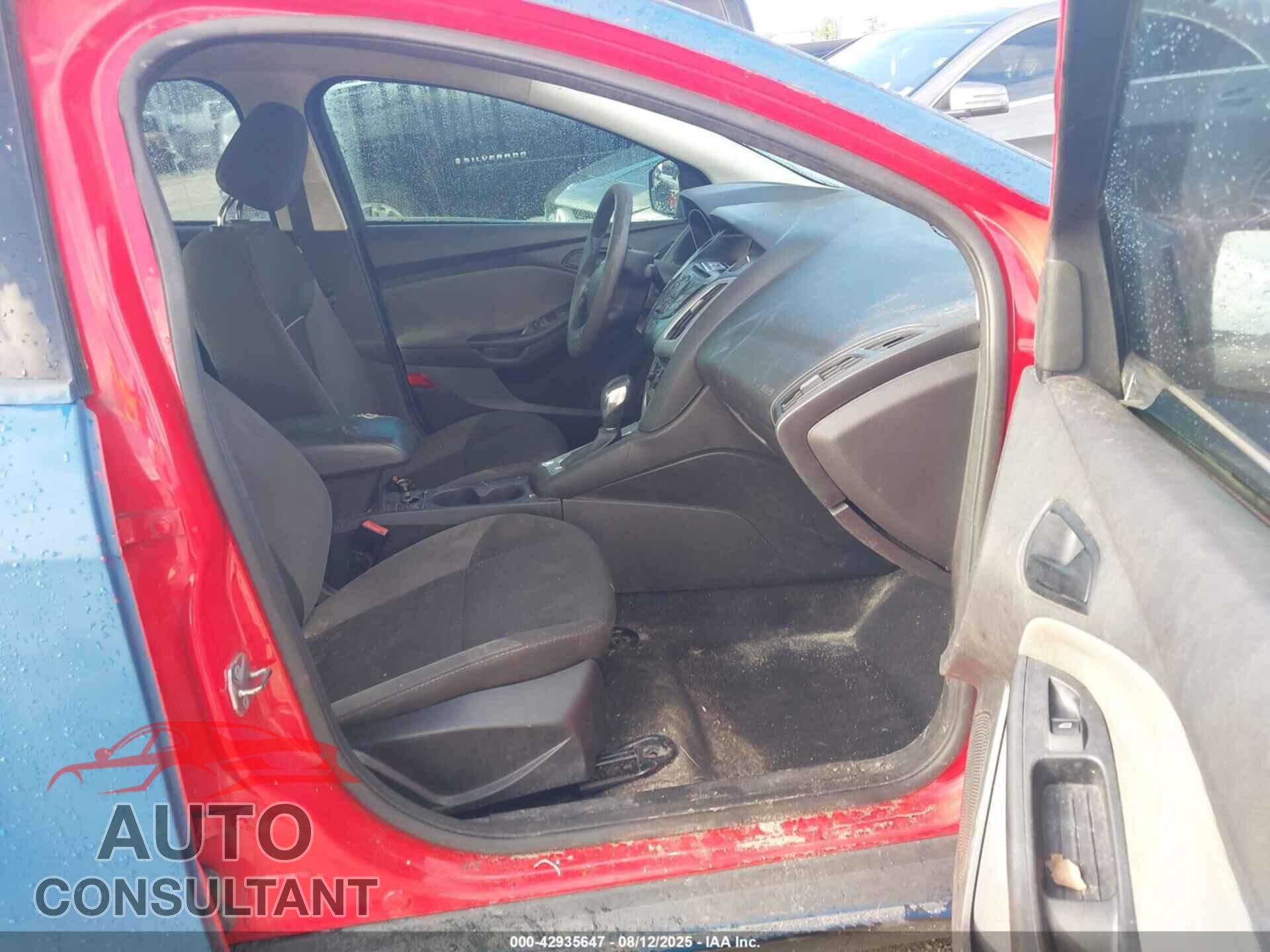 FORD FOCUS 2012 - 1FAHP3F28CL365818