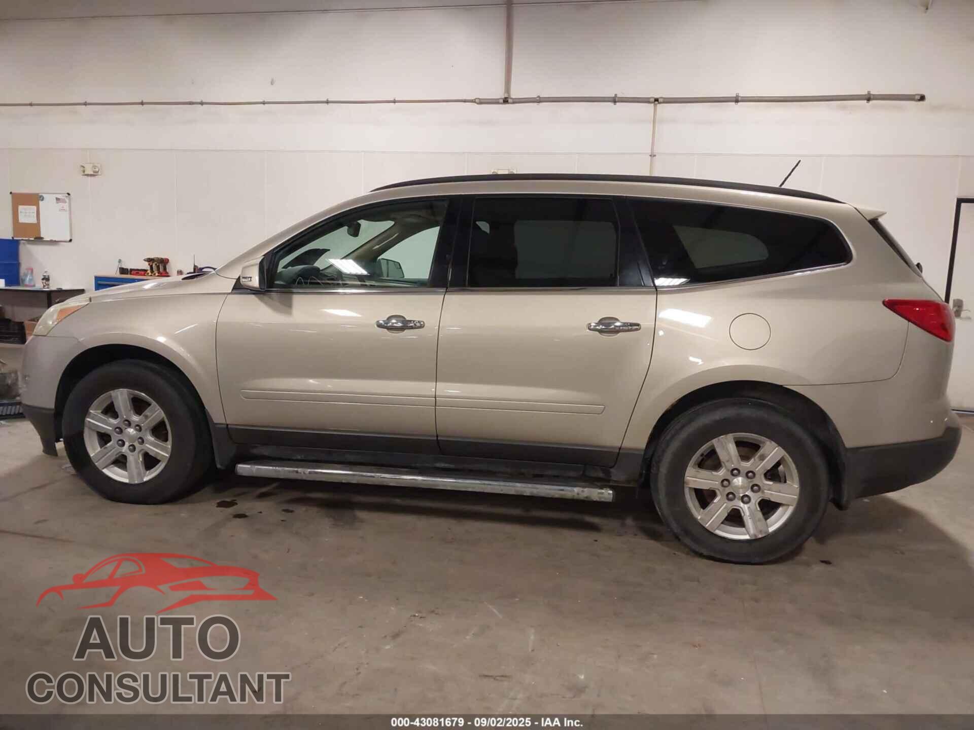 CHEVROLET TRAVERSE 2011 - 1GNKVJED8BJ294019