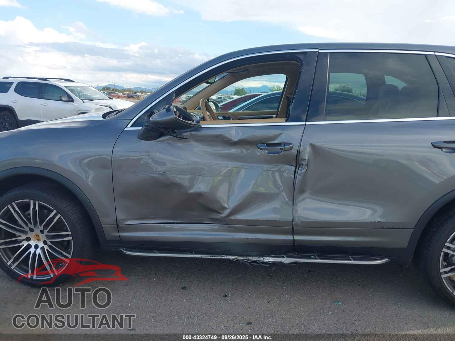 PORSCHE CAYENNE 2016 - WP1AB2A22GLA93637
