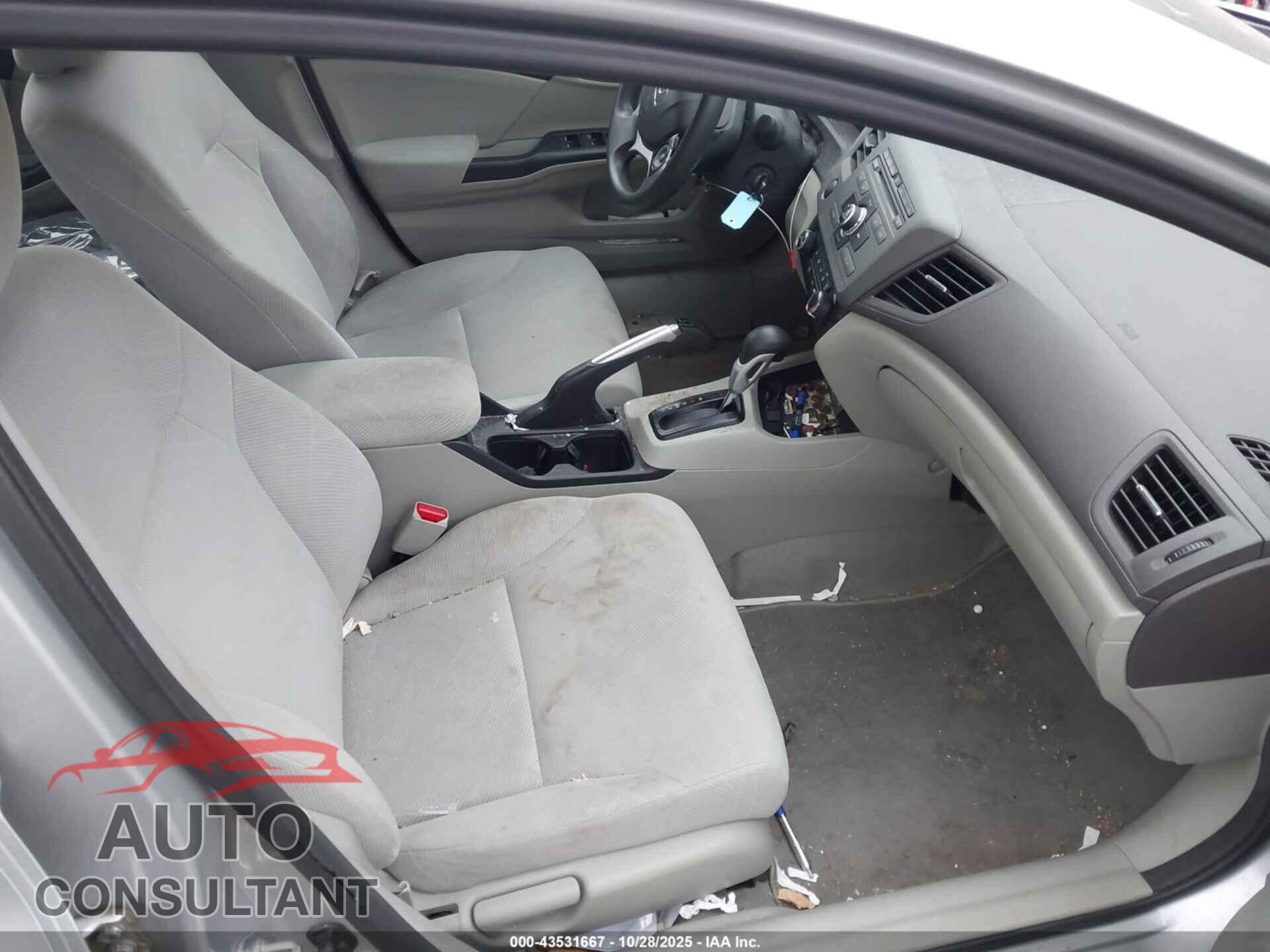 HONDA CIVIC 2012 - 2HGFB2F86CH588825