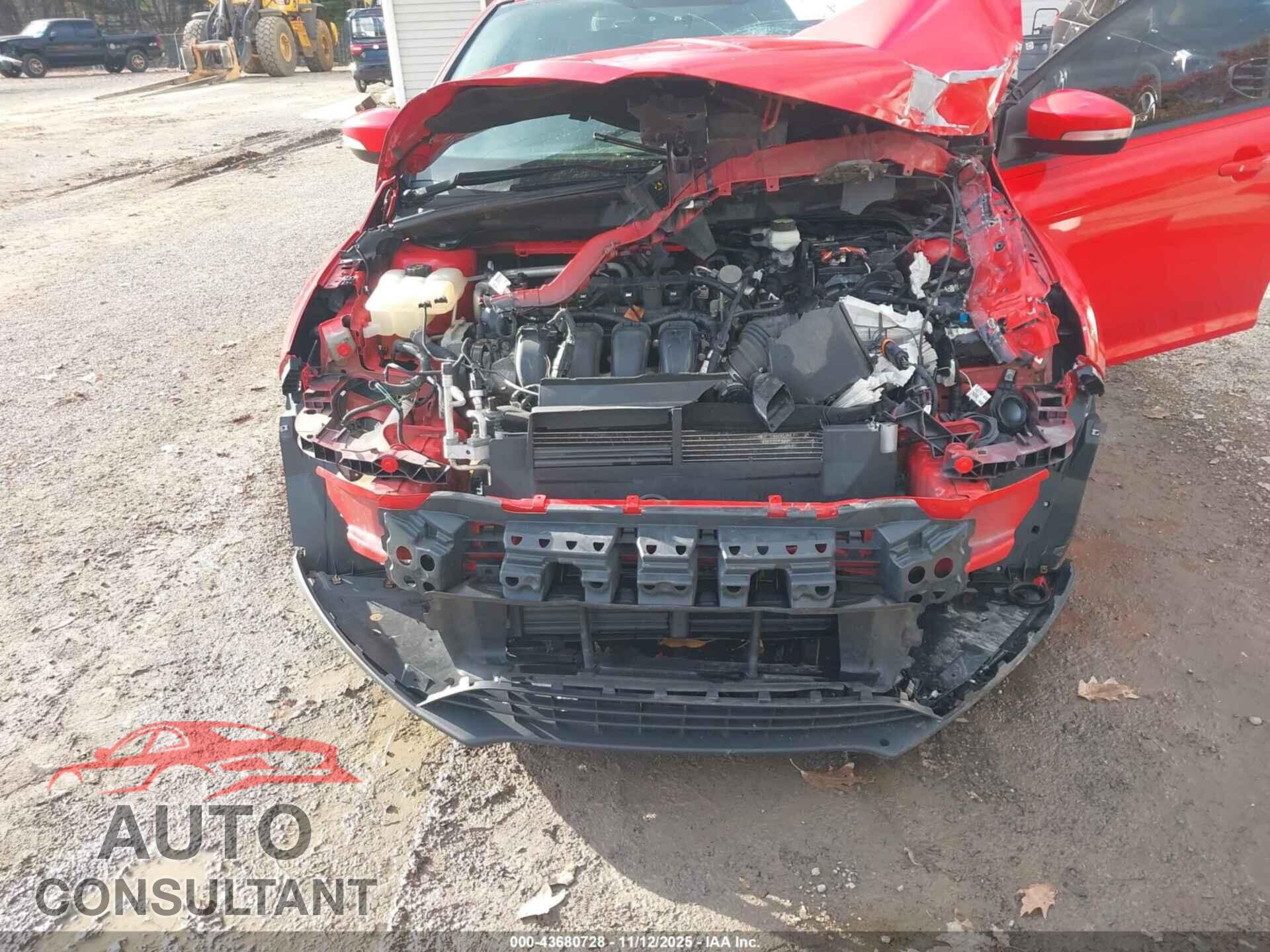 FORD FOCUS 2017 - 1FADP3F21HL228760