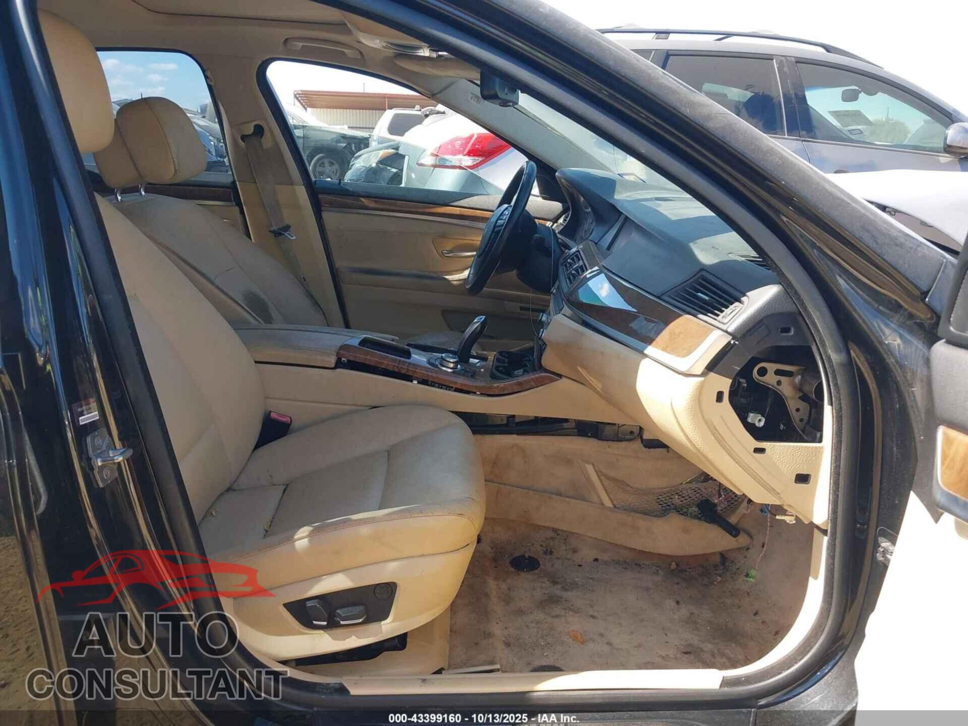 BMW 528I 2012 - WBAXH5C59CDW02529
