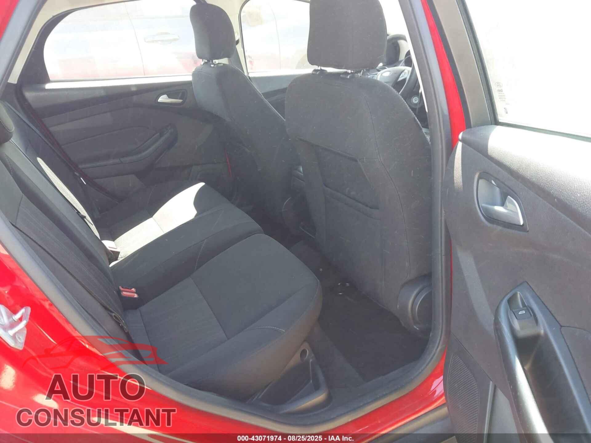 FORD FOCUS 2017 - 1FADP3K29HL332290
