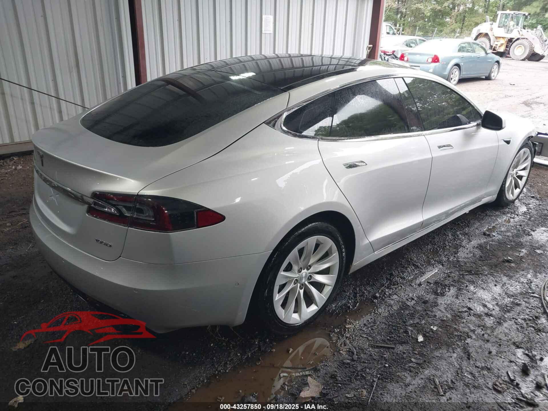 TESLA MODEL S 2017 - 5YJSA1E2XHF197827