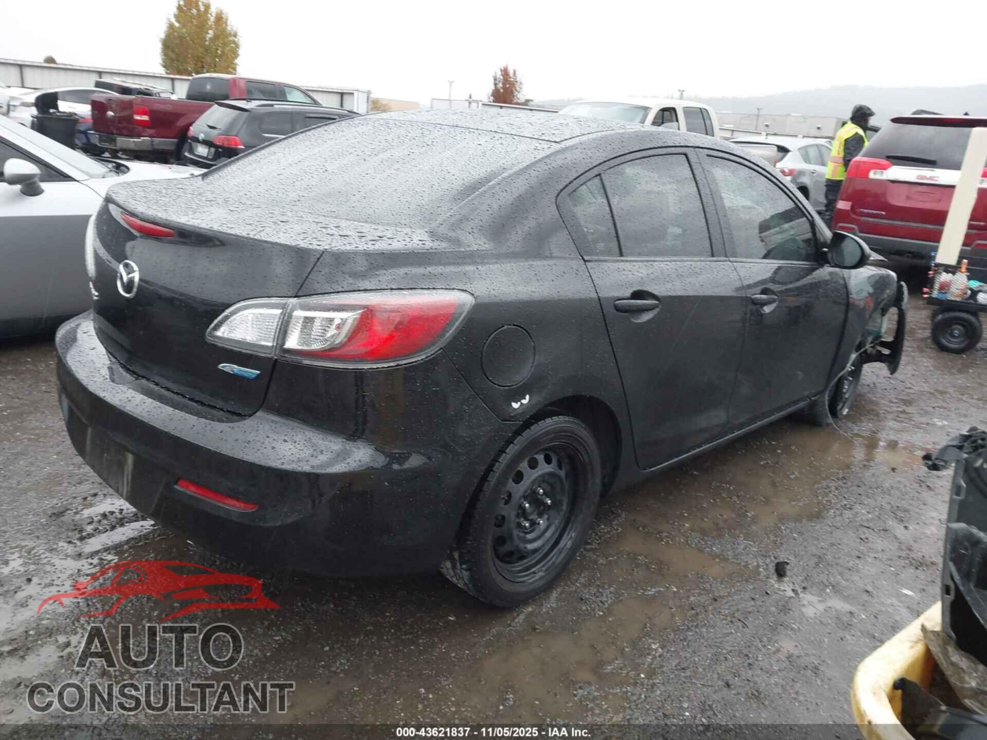 MAZDA MAZDA3 2013 - JM1BL1U71D1783701