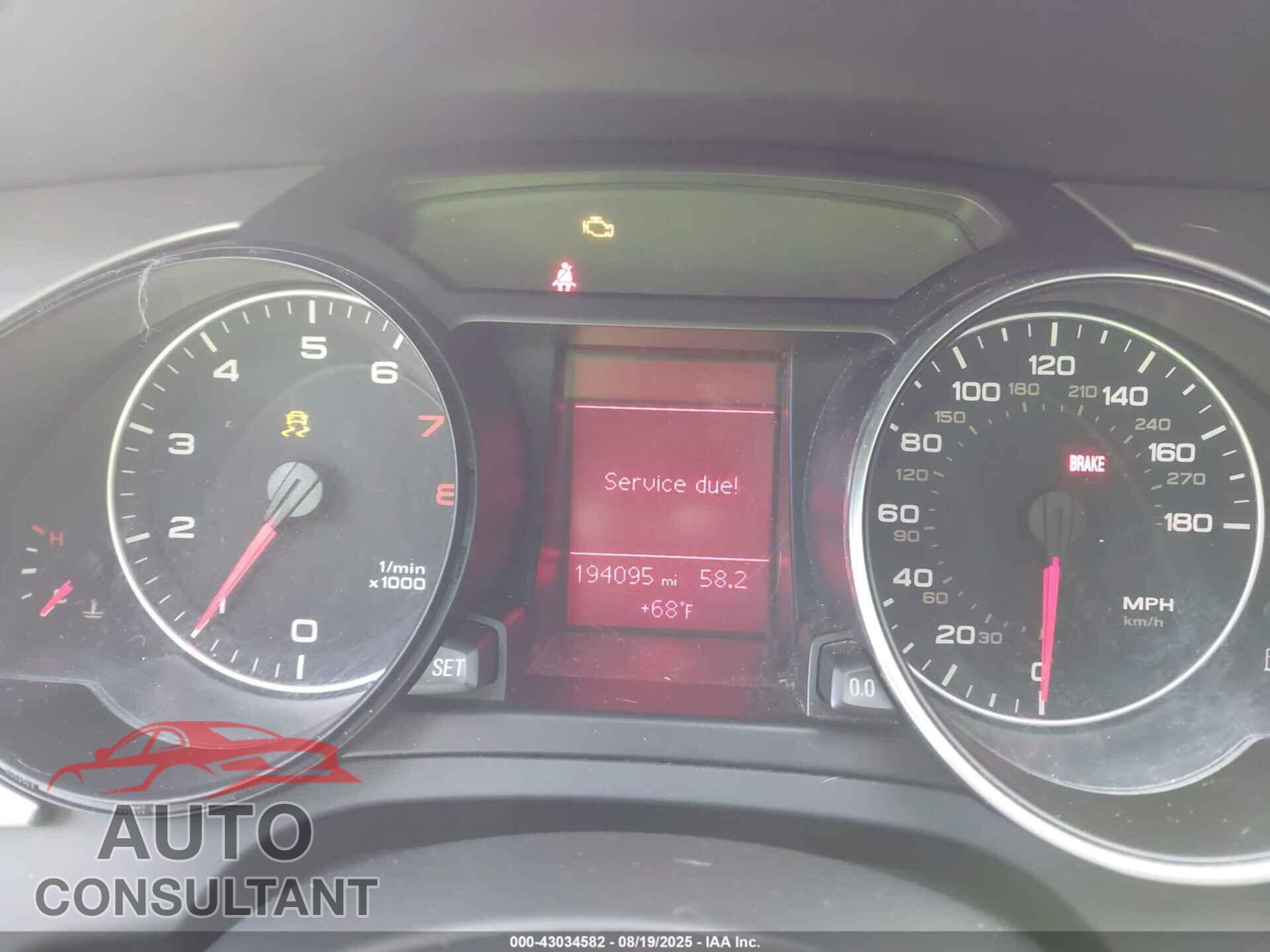 AUDI A5 2012 - WAUGFAFR9CA012846