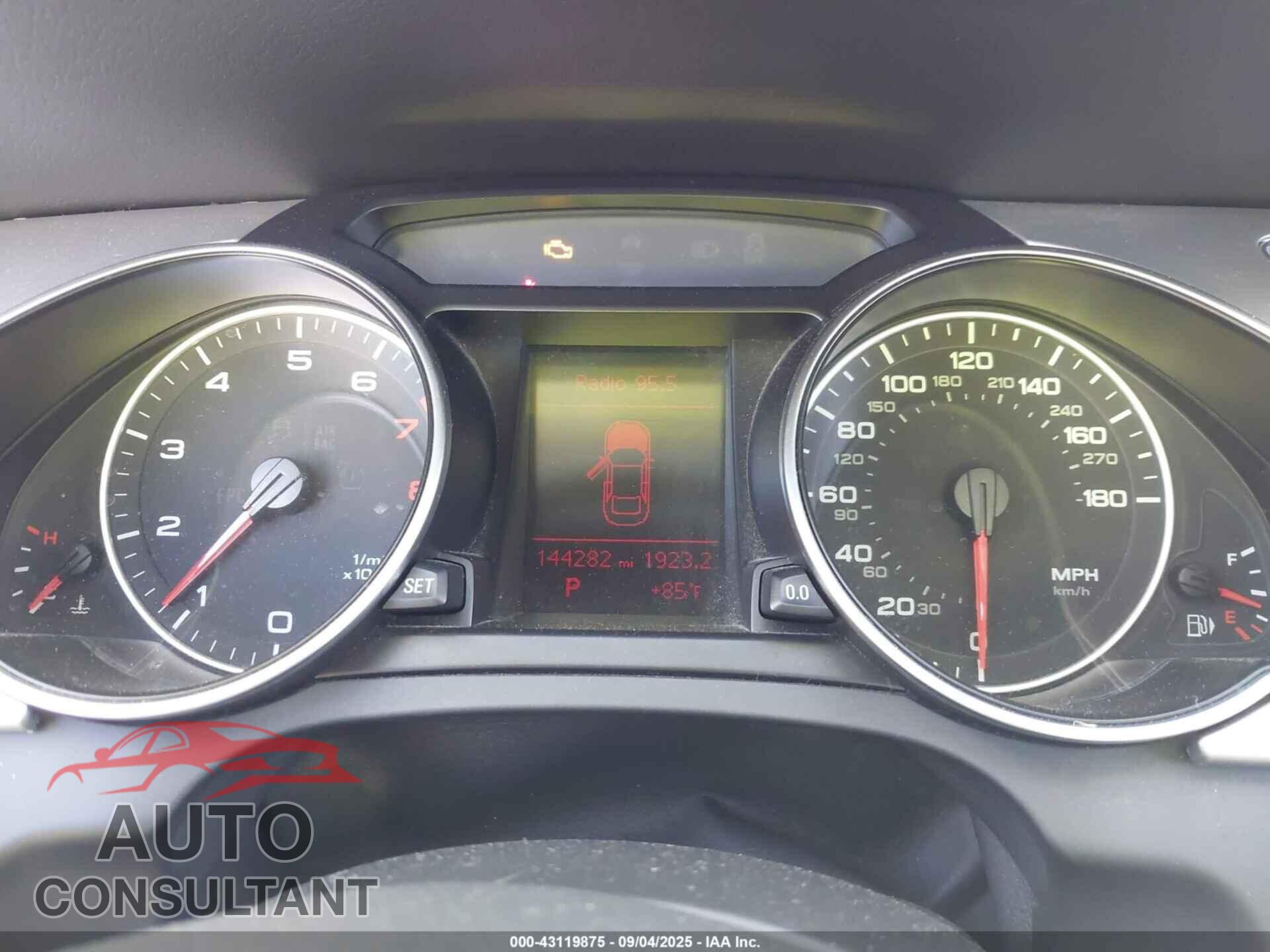AUDI A5 2011 - WAUCFAFR9BA025237