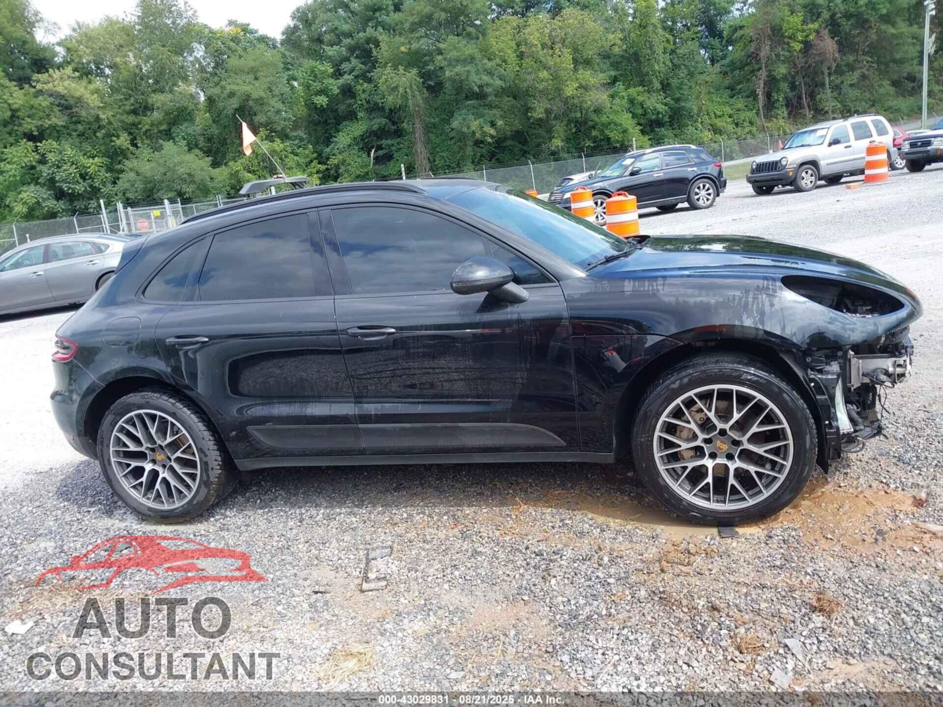 PORSCHE MACAN 2015 - WP1AB2A55FLB69781