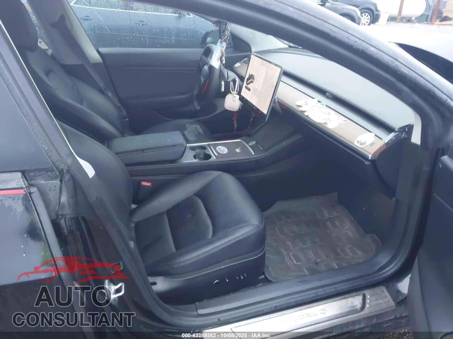 TESLA MODEL 3 2021 - 5YJ3E1EBXMF855231