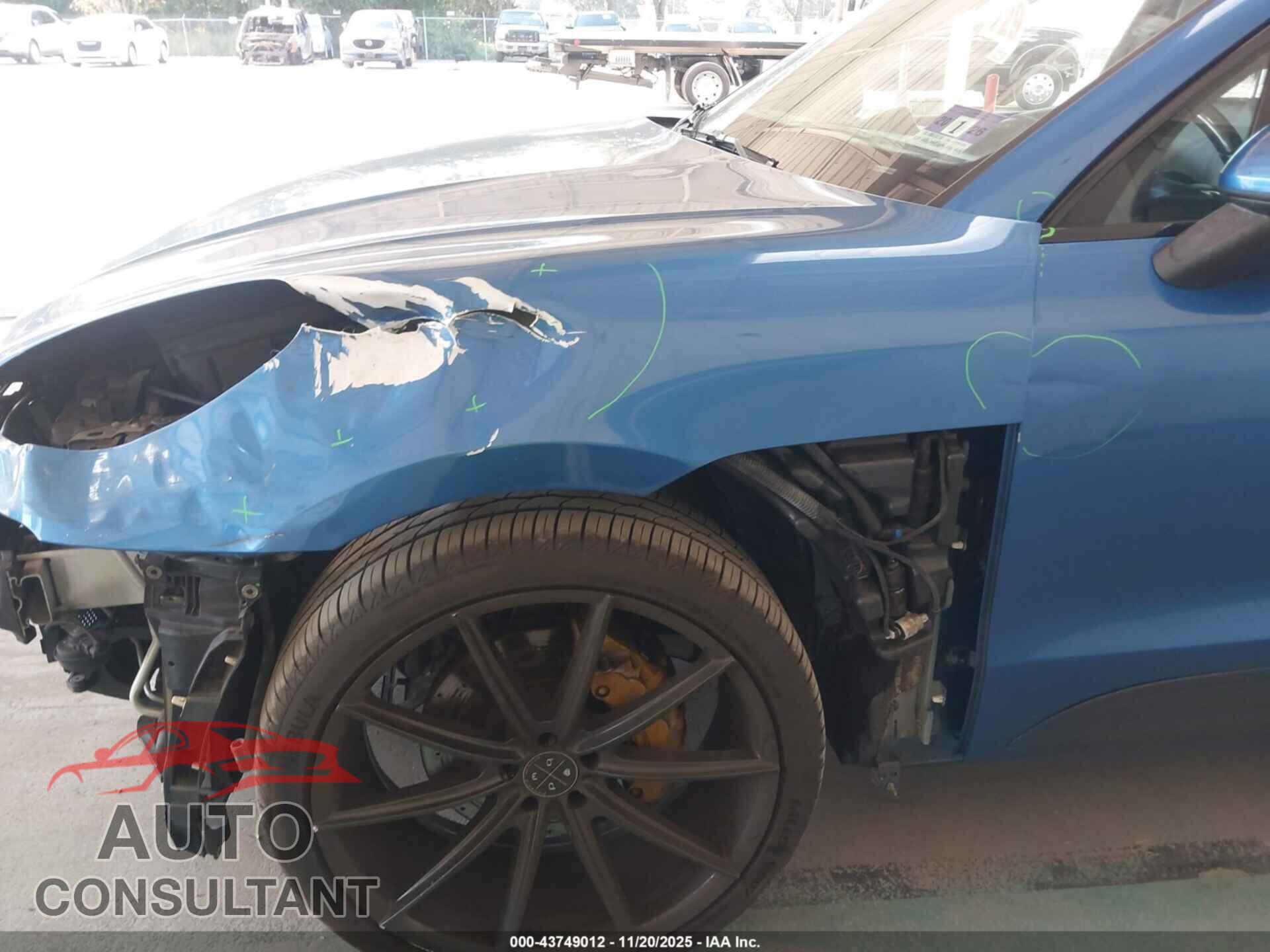 PORSCHE MACAN 2015 - WP1AB2A5XFLB64897