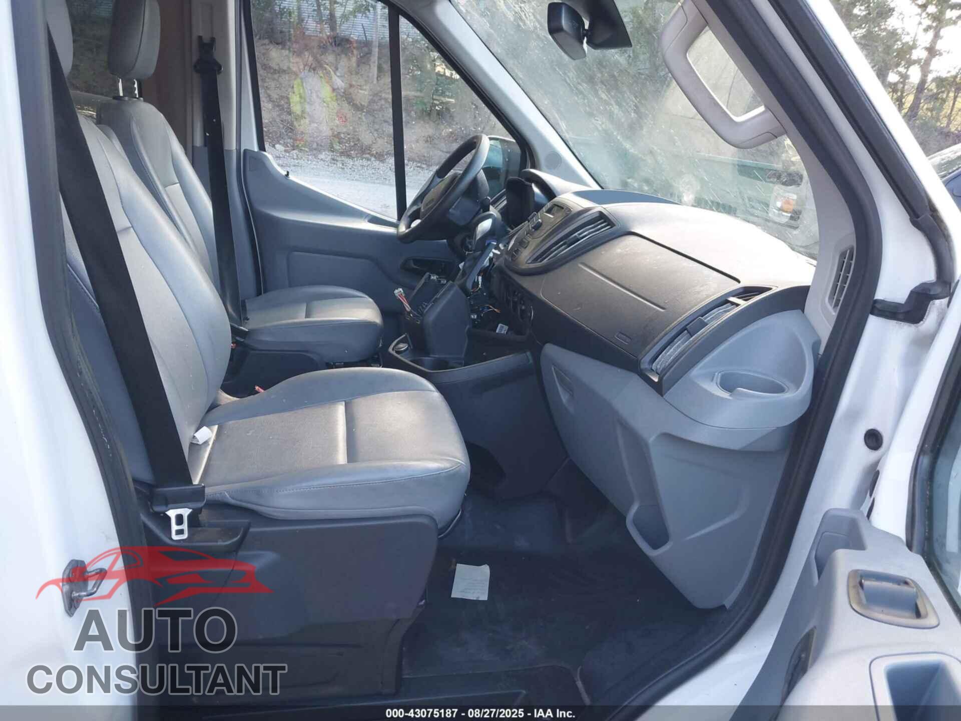 FORD TRANSIT-150 2017 - 1FTYE2CM1HKB43408