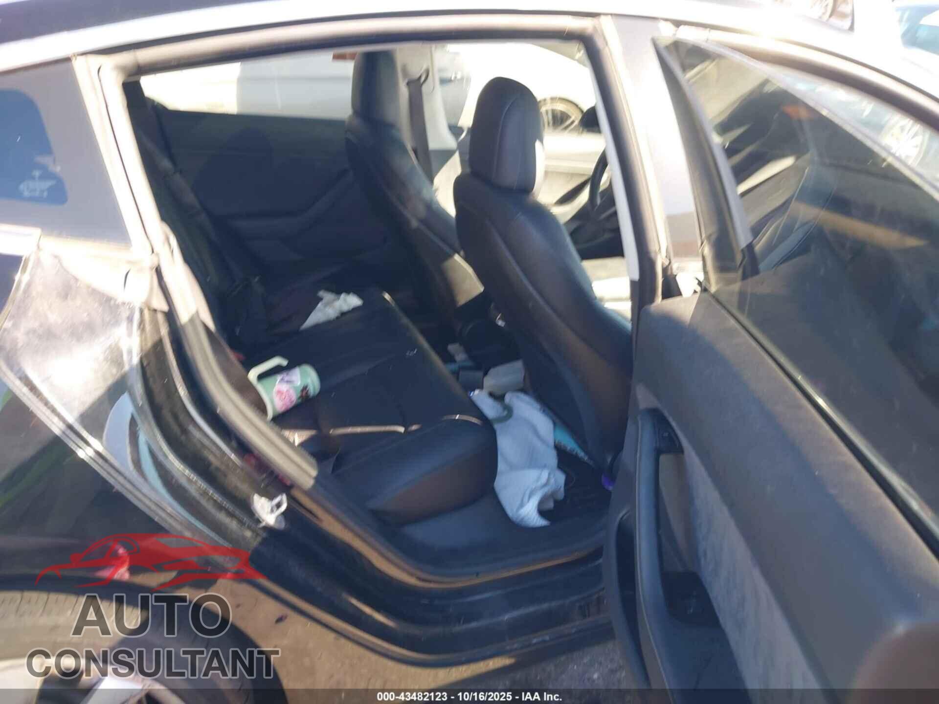 TESLA MODEL 3 2018 - 5YJ3E1EA2JF061231