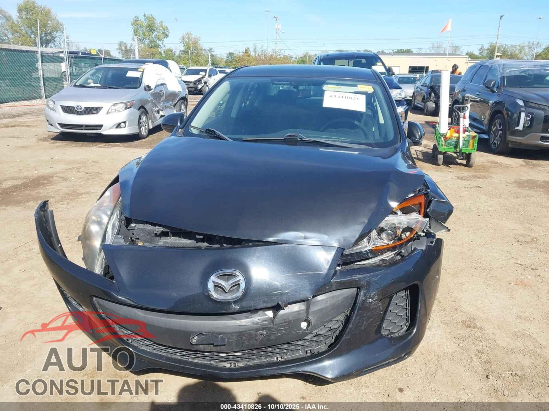 MAZDA MAZDA3 2012 - JM1BL1UFXC1532018