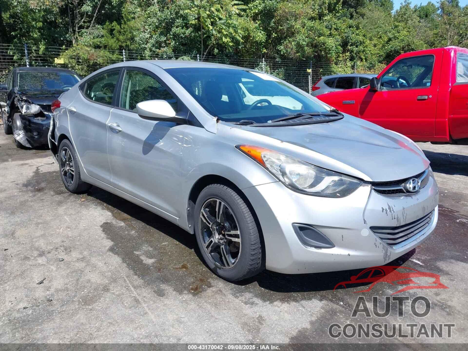 HYUNDAI ELANTRA 2013 - 5NPDH4AE2DH355188