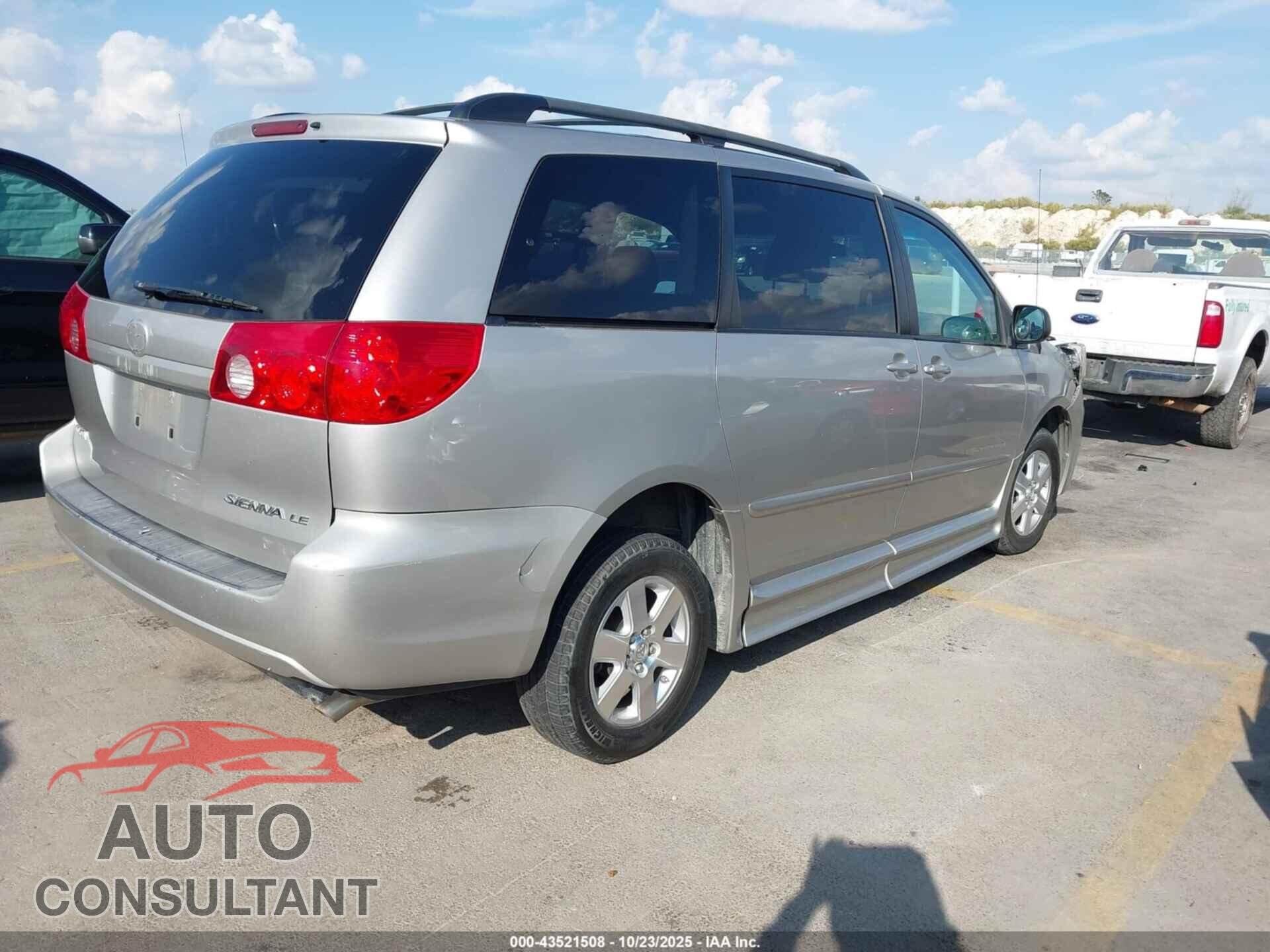 TOYOTA SIENNA 2010 - 5TDKK4CC9AS333473