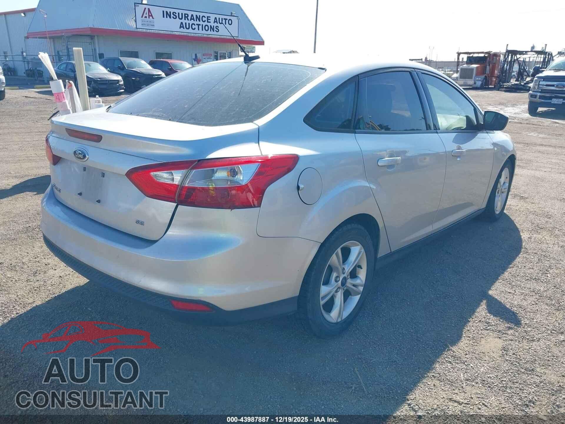 FORD FOCUS 2014 - 1FADP3F24EL462029