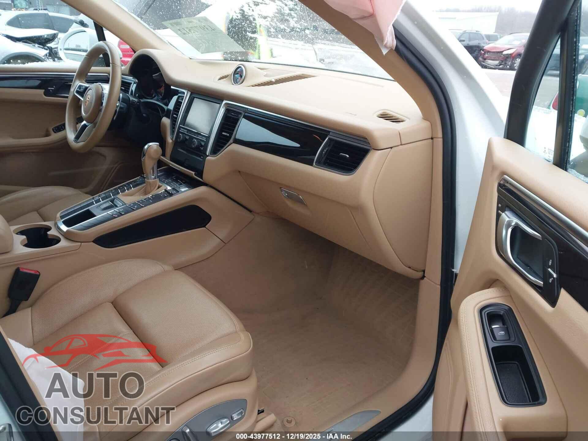 PORSCHE MACAN 2015 - WP1AB2A53FLB69472
