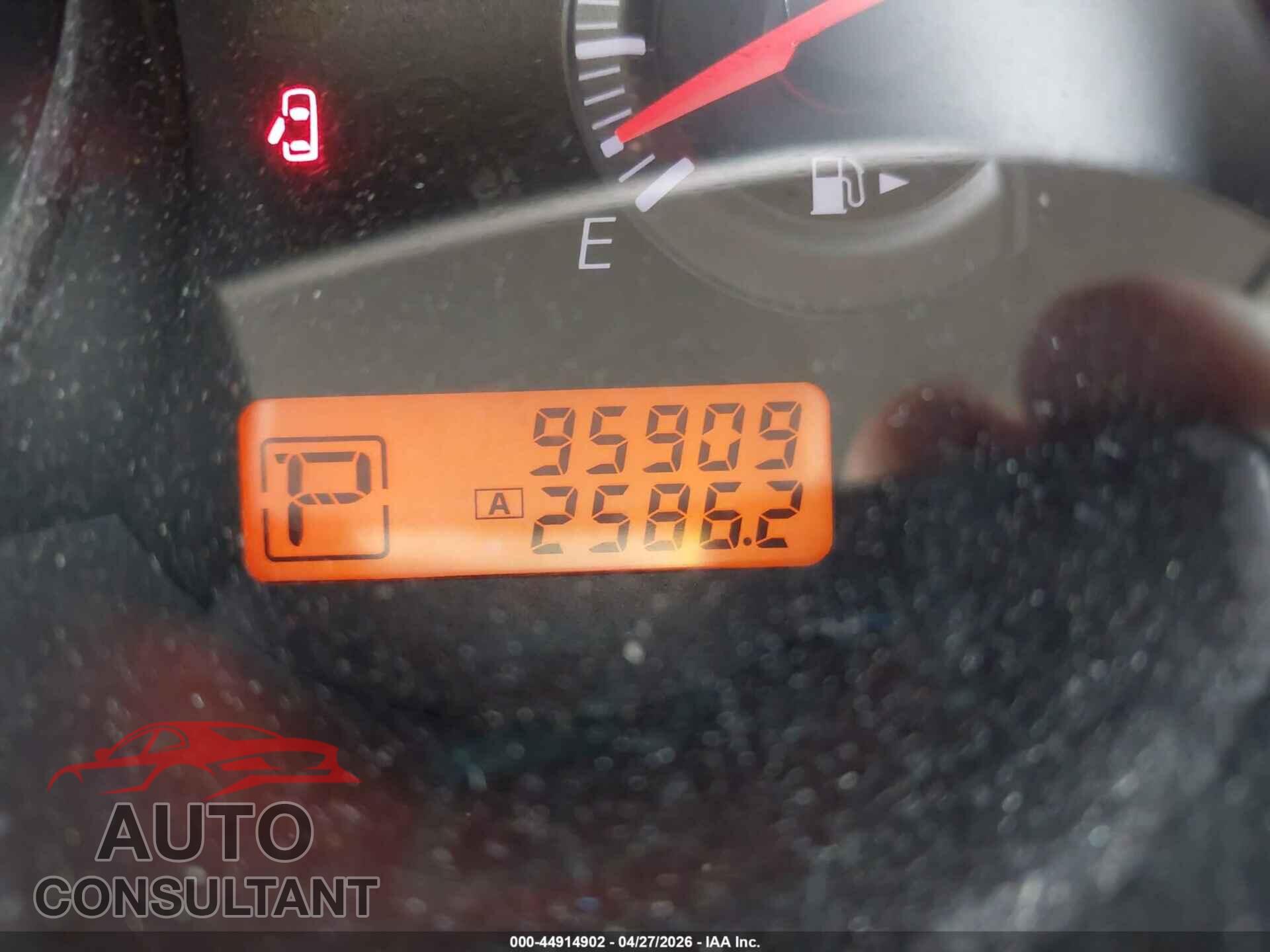 NISSAN VERSA 2011 - 3N1BC1CP7BL360535