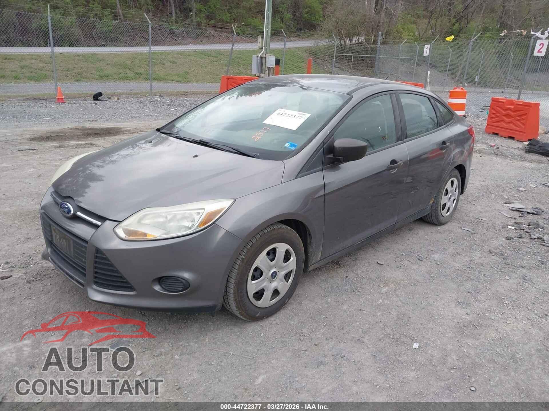 FORD FOCUS 2013 - 1FADP3E21DL379643