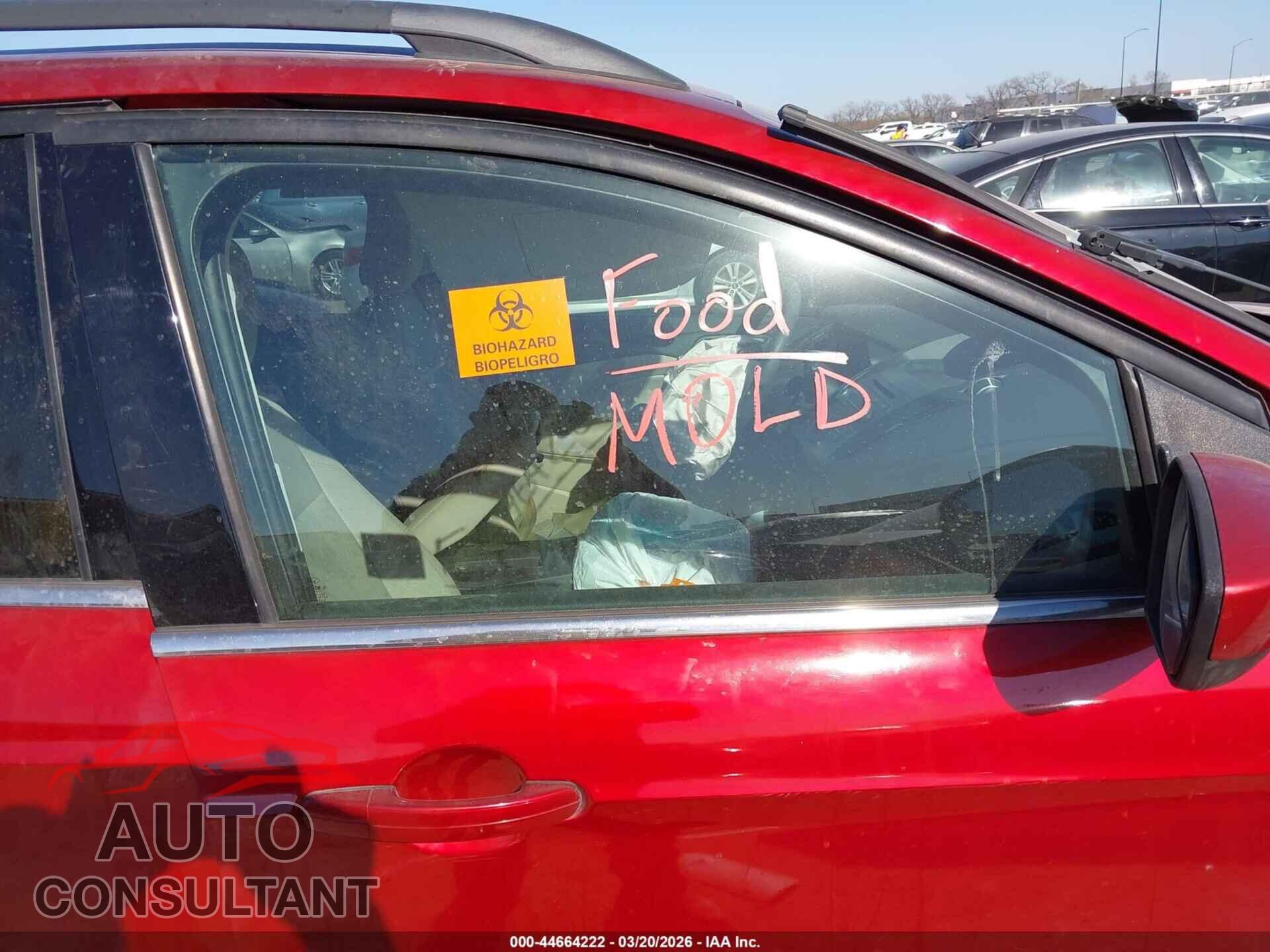 FORD ESCAPE 2018 - 1FMCU0G96JUC63430