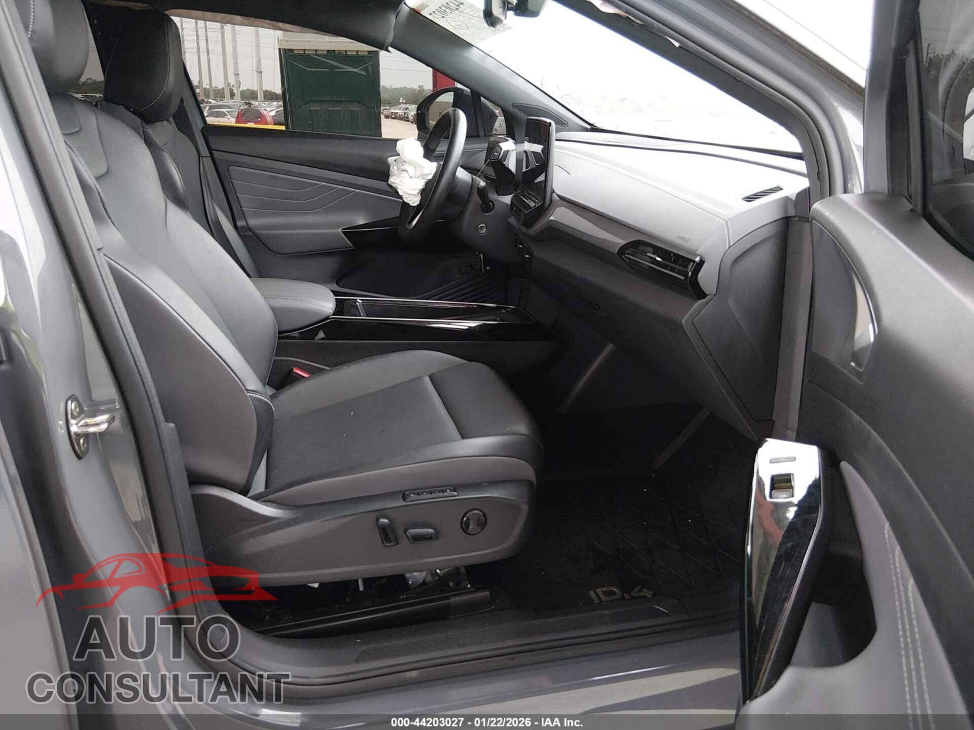 VOLKSWAGEN ID.4 2023 - 1V2VMPE8XPC018725