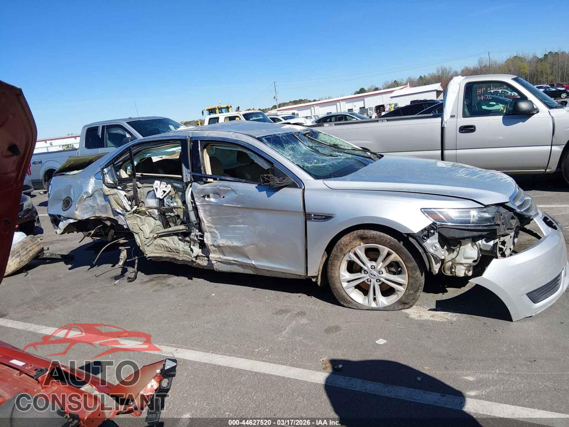 FORD TAURUS 2017 - 1FAHP2D89HG111360