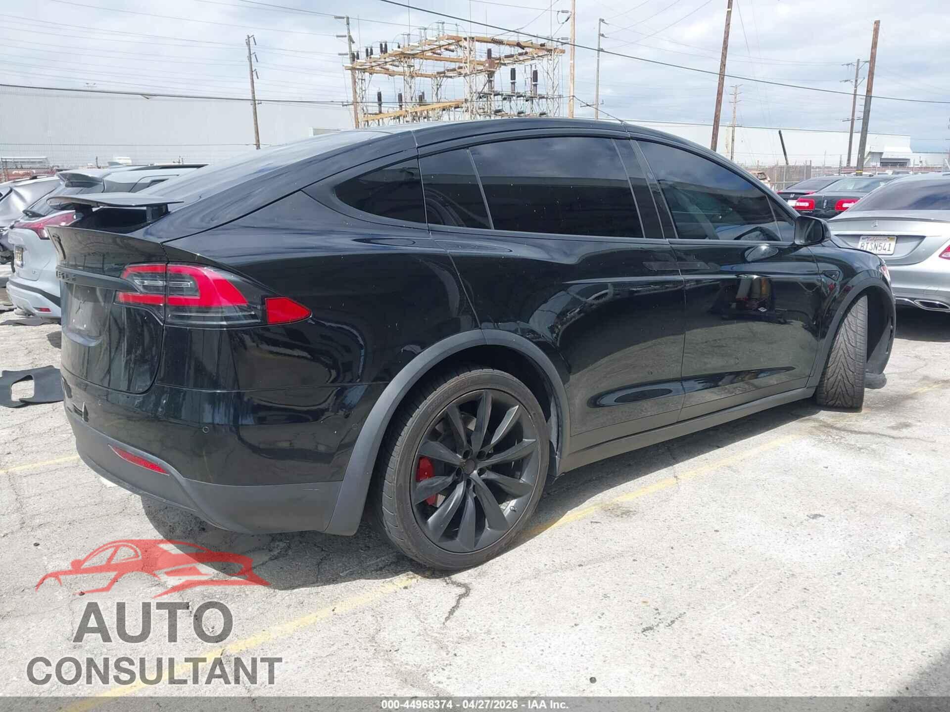 TESLA MODEL X 2018 - 5YJXCBE21JF142808