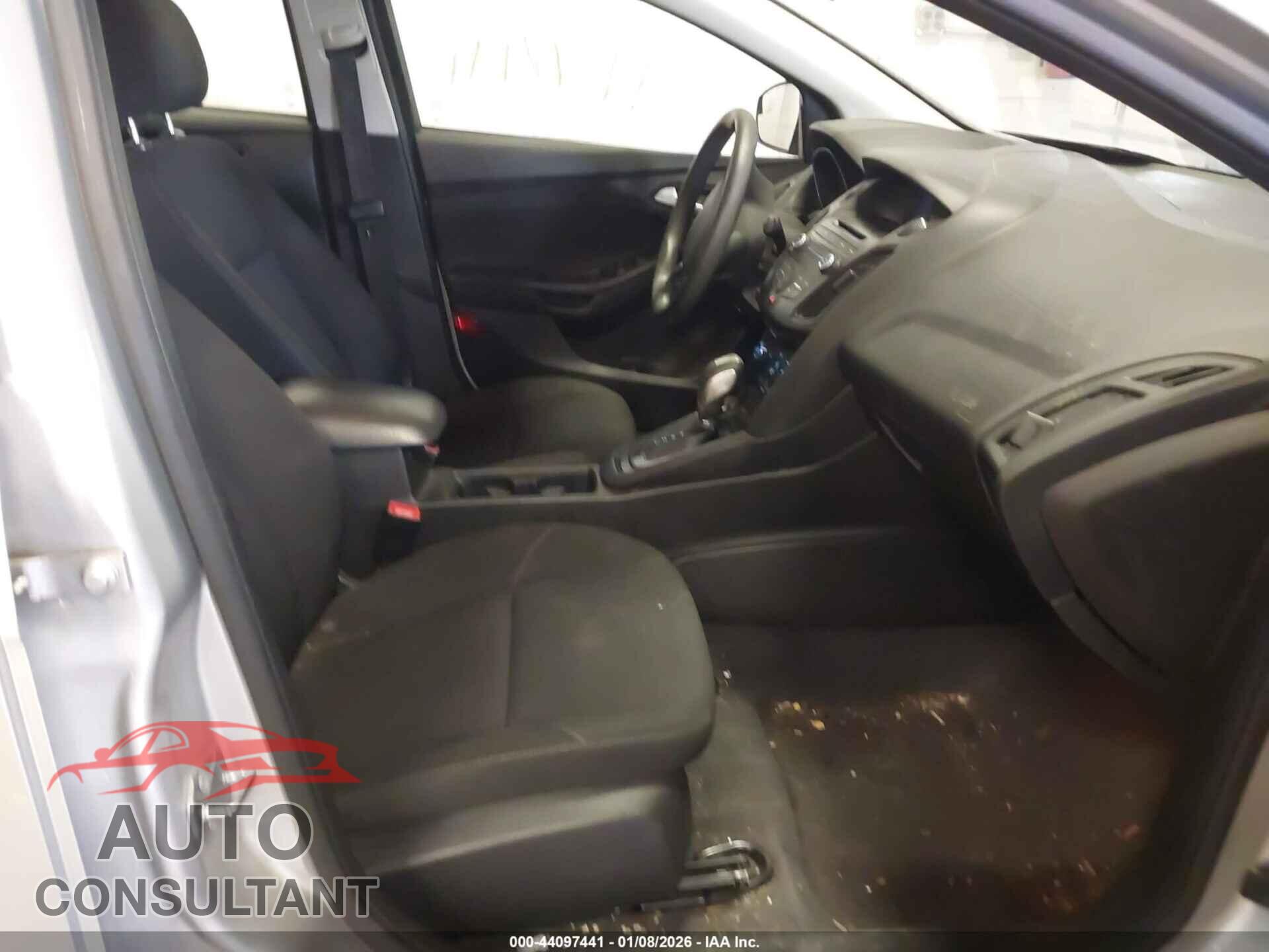 FORD FOCUS 2016 - 1FADP3F23GL337977