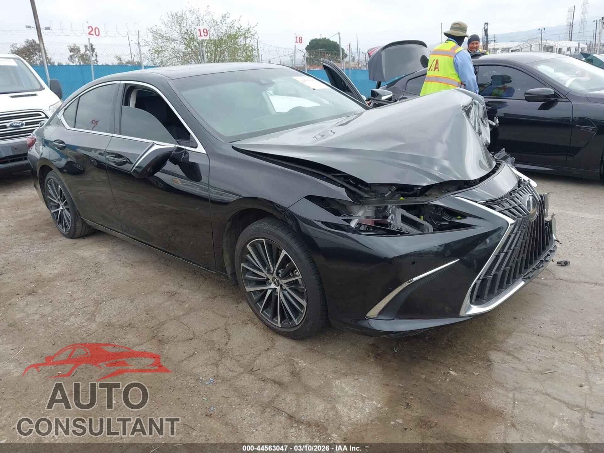 LEXUS ES 300H 2024 - 58ADA1C16RU041753
