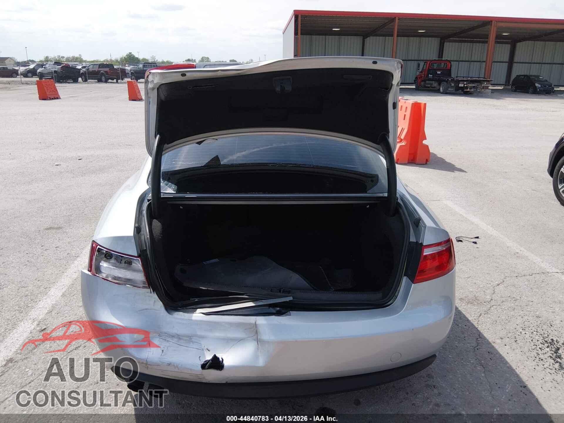 AUDI A5 2012 - WAUCFAFR0CA002849
