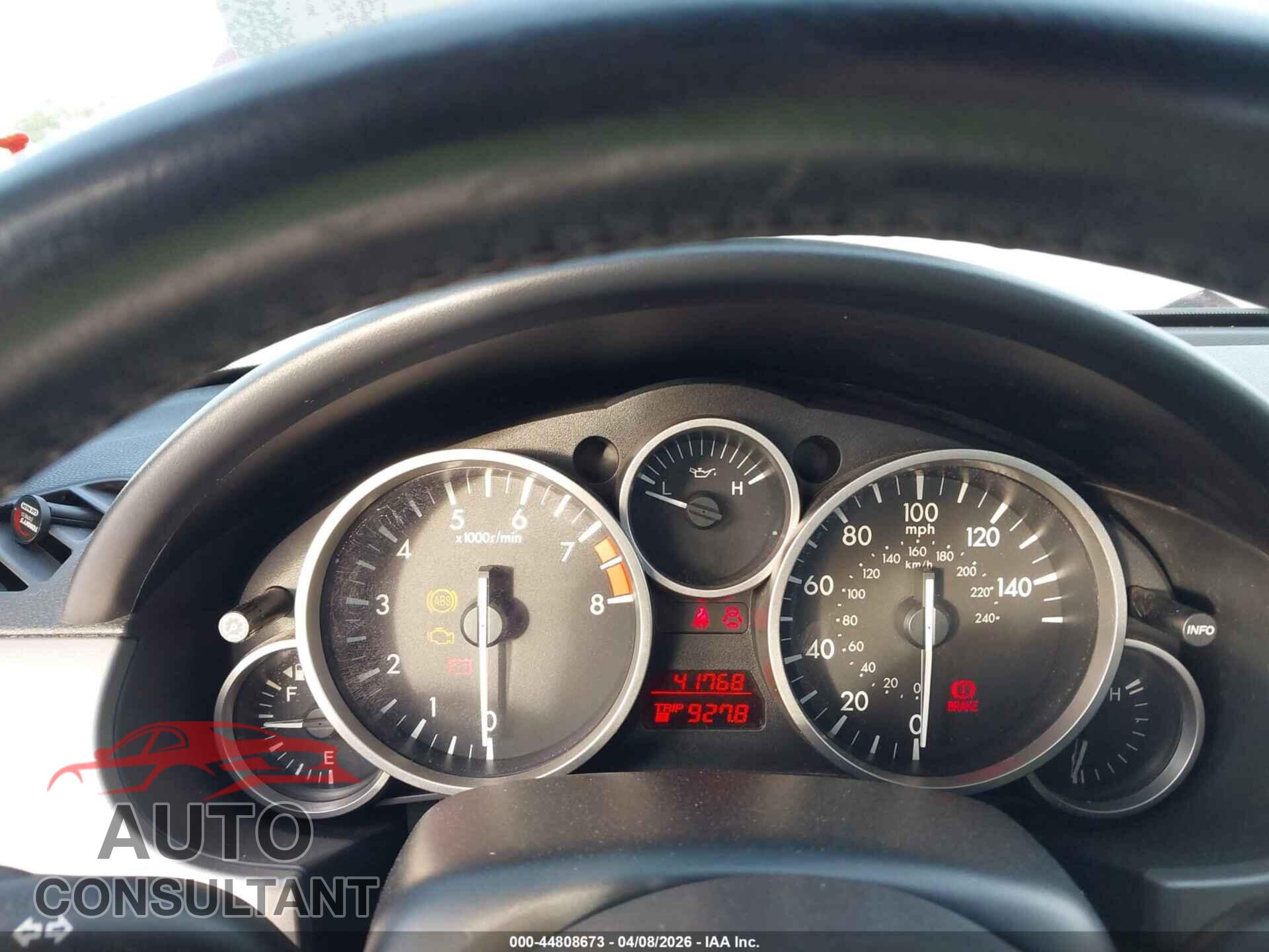 MAZDA MX-5 MIATA 2011 - JM1NC2JF0B0218454