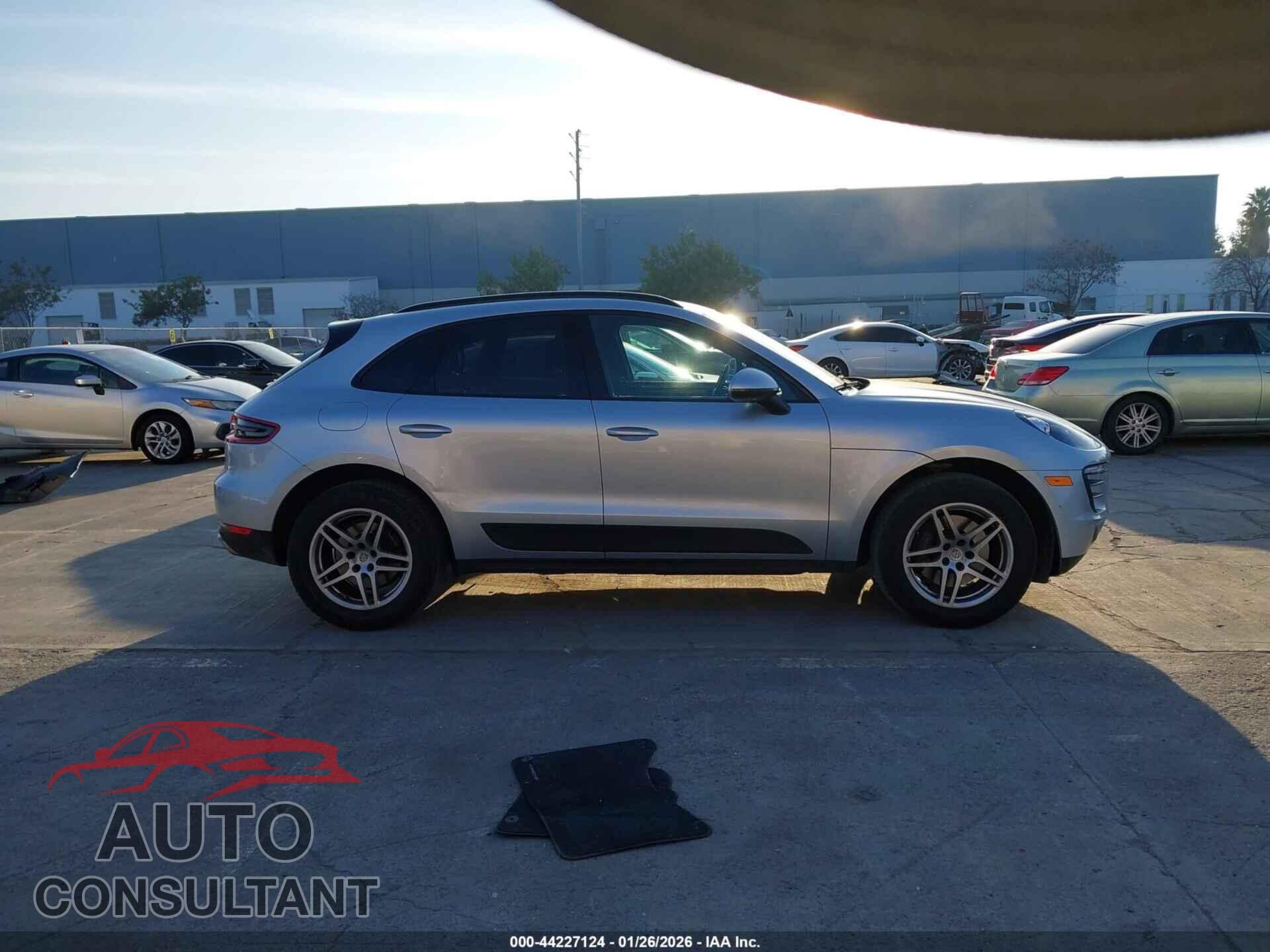 PORSCHE MACAN 2017 - WP1AA2A58HLB04736