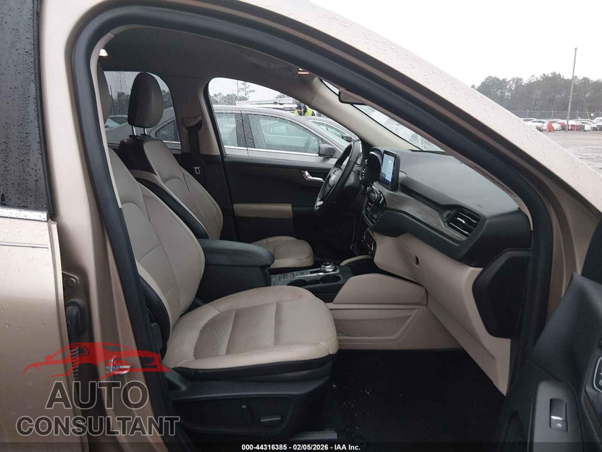 FORD ESCAPE 2020 - 1FMCU0DZ7LUA39655