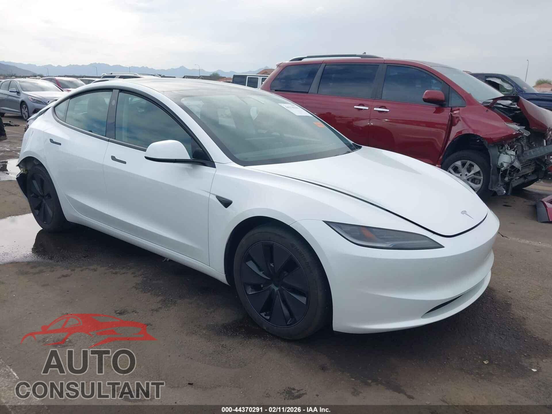 TESLA MODEL 3 2024 - 5YJ3E1EB5RF818367