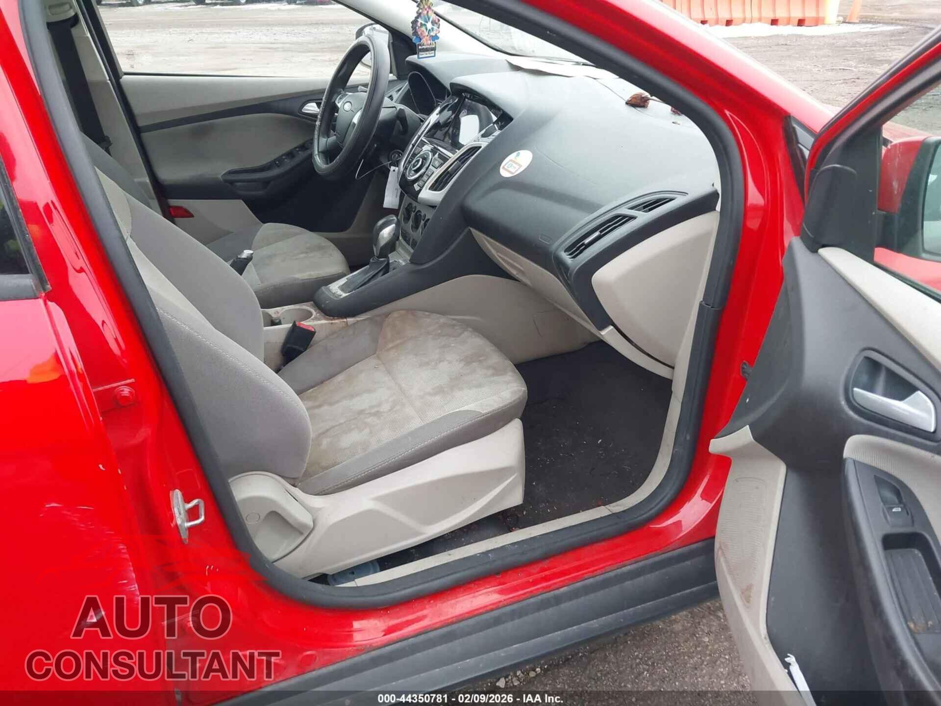 FORD FOCUS 2013 - 1FADP3F28DL380318