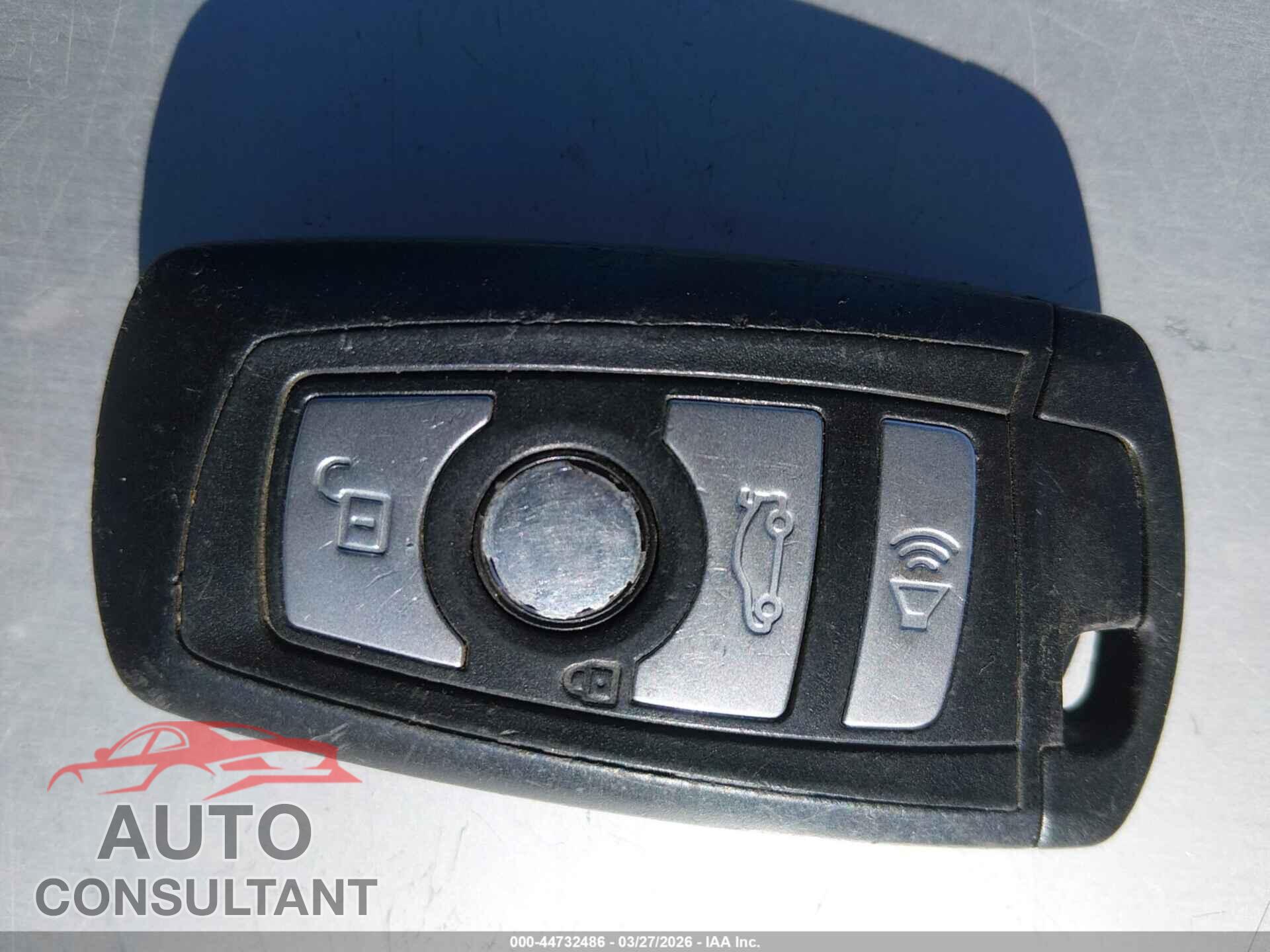 BMW 528I 2012 - WBAXH5C52CDW10780