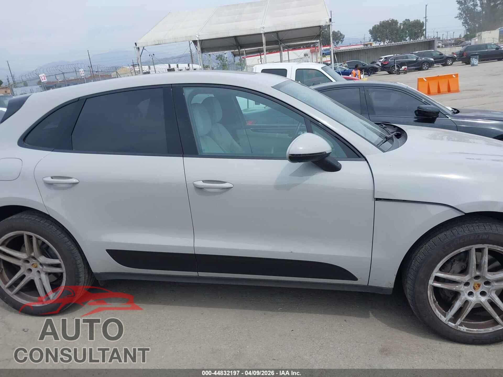 PORSCHE MACAN 2021 - WP1AB2A56MLB36382