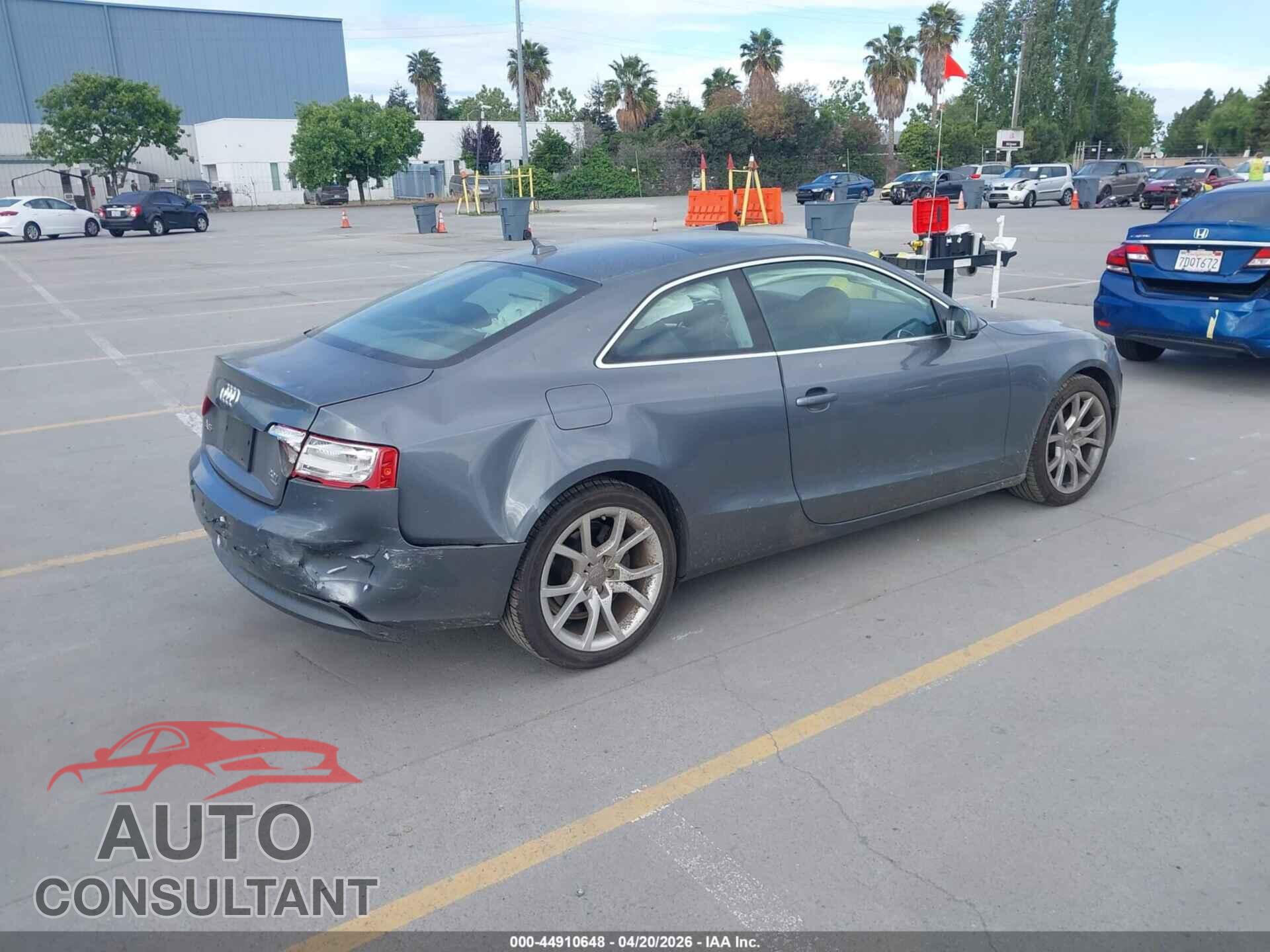 AUDI A5 2012 - WAUCFAFR9CA025160